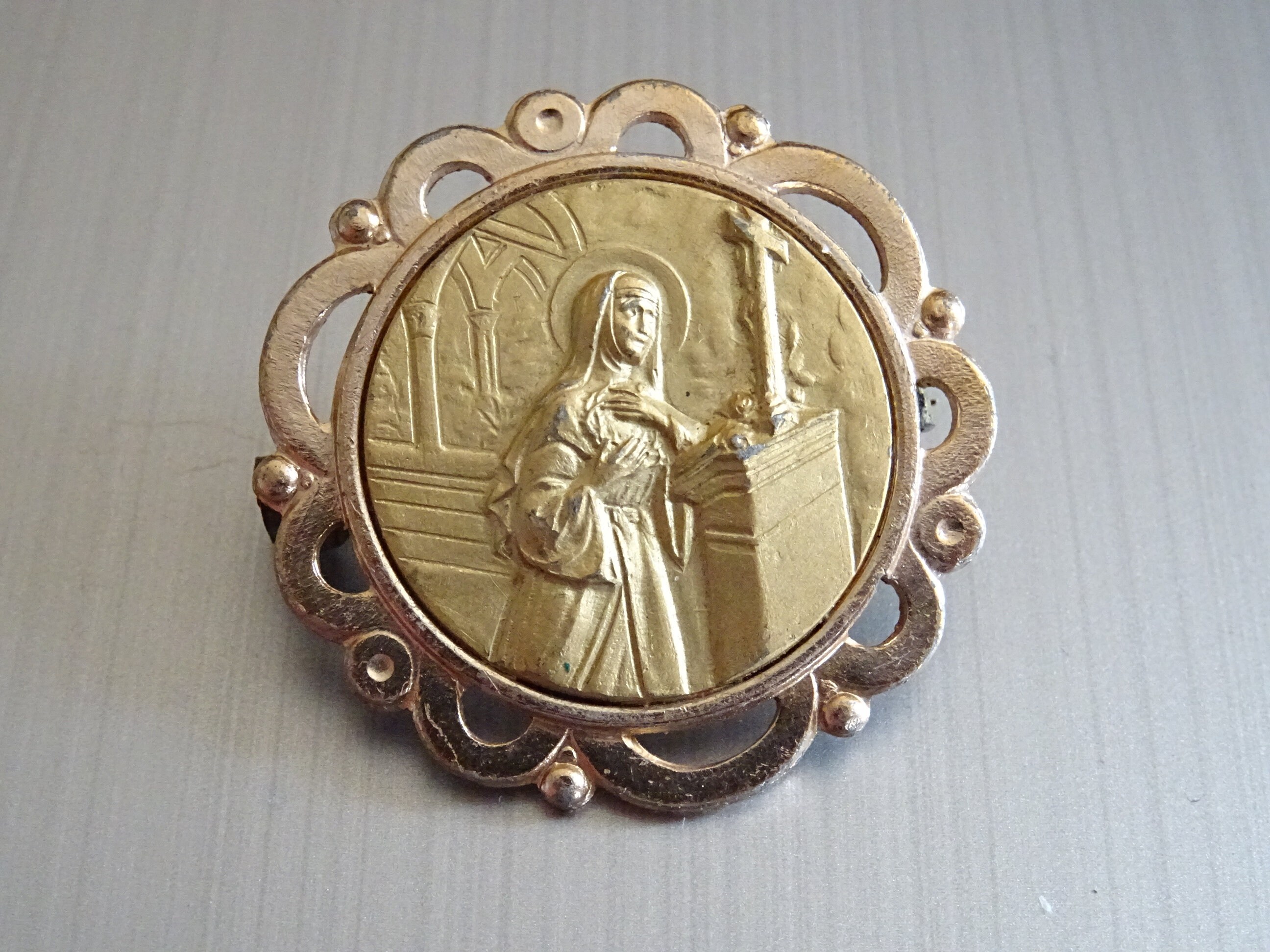 Broche Antique. Sainte Monica La Sainte Patronne de Patience, P 910