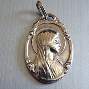 Mary Roses Art Nouveau . Holy Charm Medal Pendant  medallion medal Medaille B 6