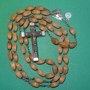 Vintage Chpelet Rosary Virgin Mary medaille  Indecrochable   Brown Wooden Beads
