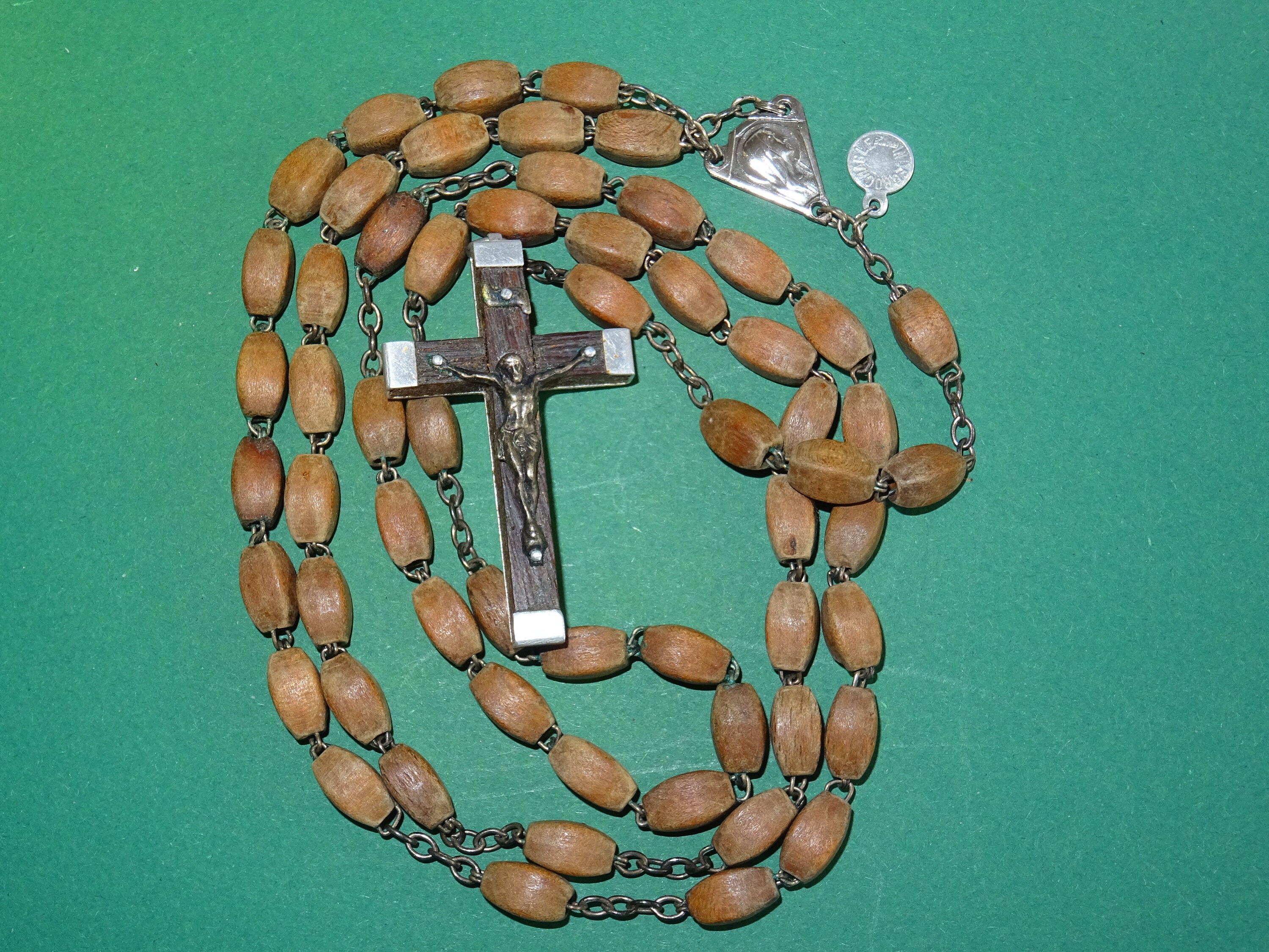 Vintage Châtelet Rosaire Vierge Marie Medaille Indecrochable Perles de Bois Brun