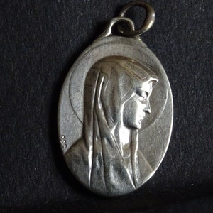 Grotto of Lourdes: place of the apparitions of the Virgin Mary Signed OBC medal medallion pendent medaille Holy Charm