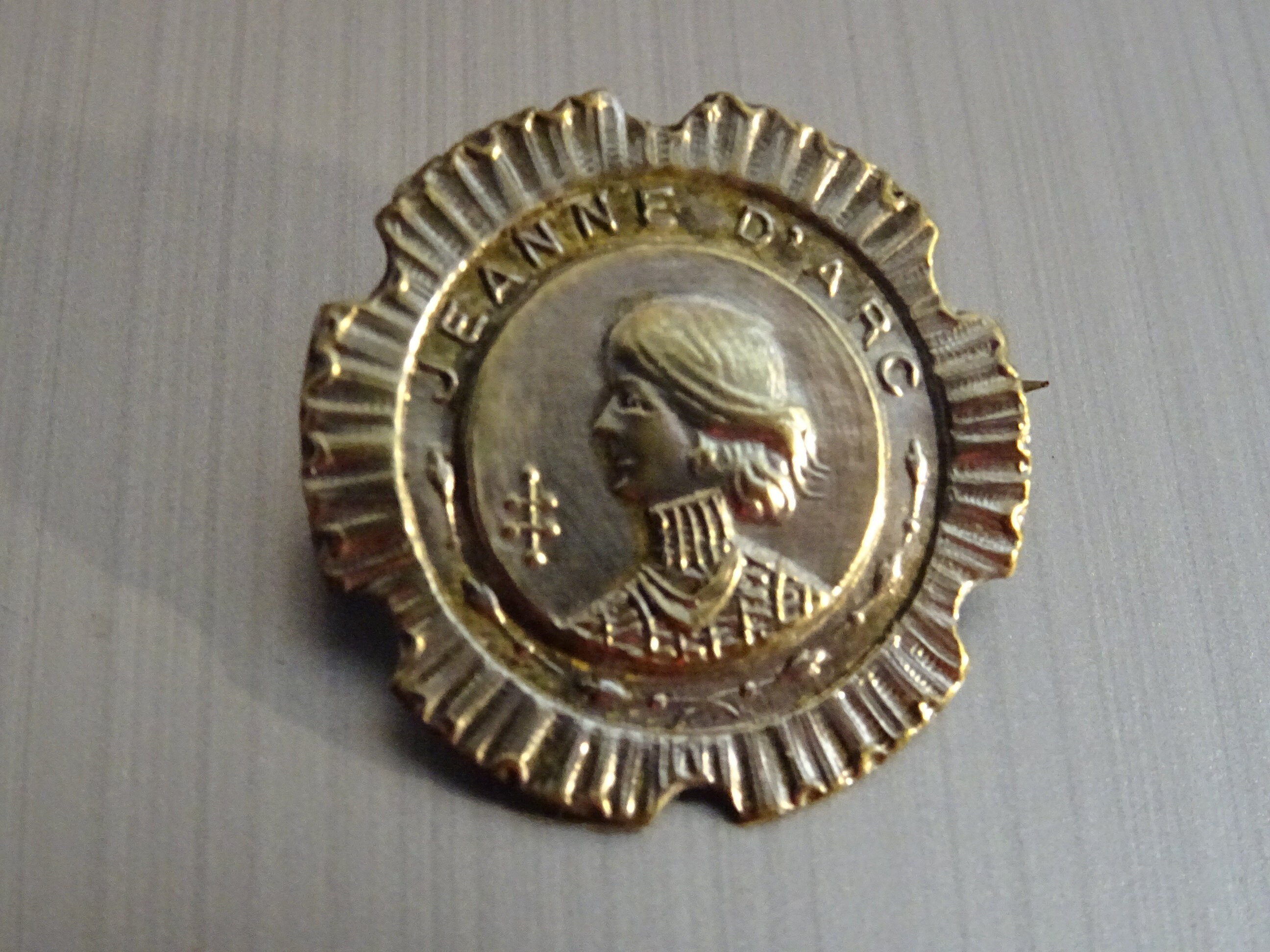 Jeanne d'arc. Jeanne/Broche Religieuse Saint Charme D 365