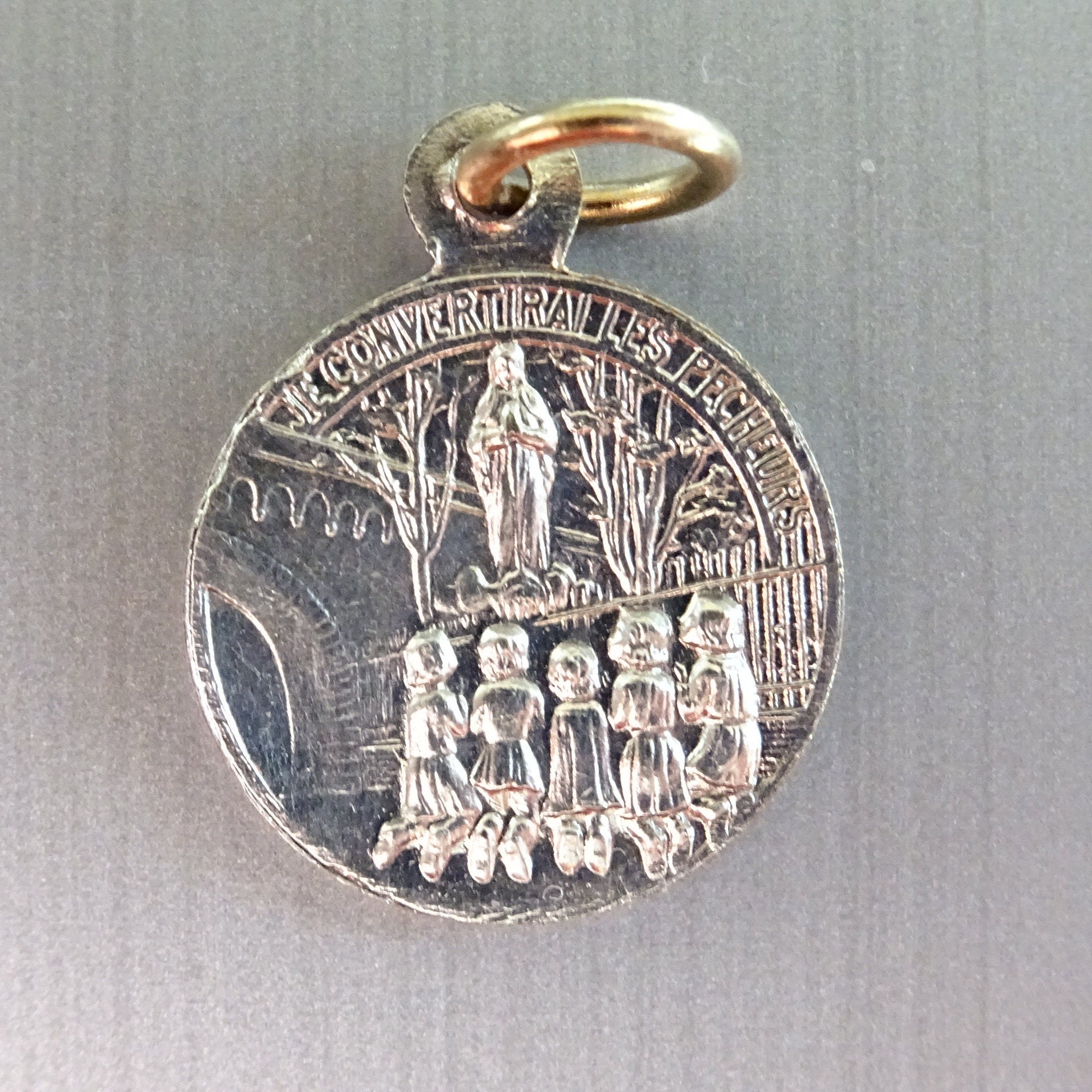 Notre-Dame de Beauraing. Apparitions Par Cinq Enfants. Médaille Français Vintage Pendentif Religieux