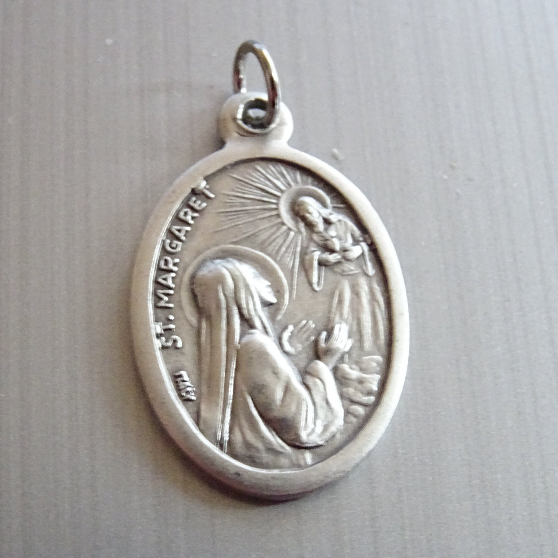 Sainte Marguerite Patronne Des Femmes Enceintes | en Particulier Dans Les Travaux Difficiles. Médail