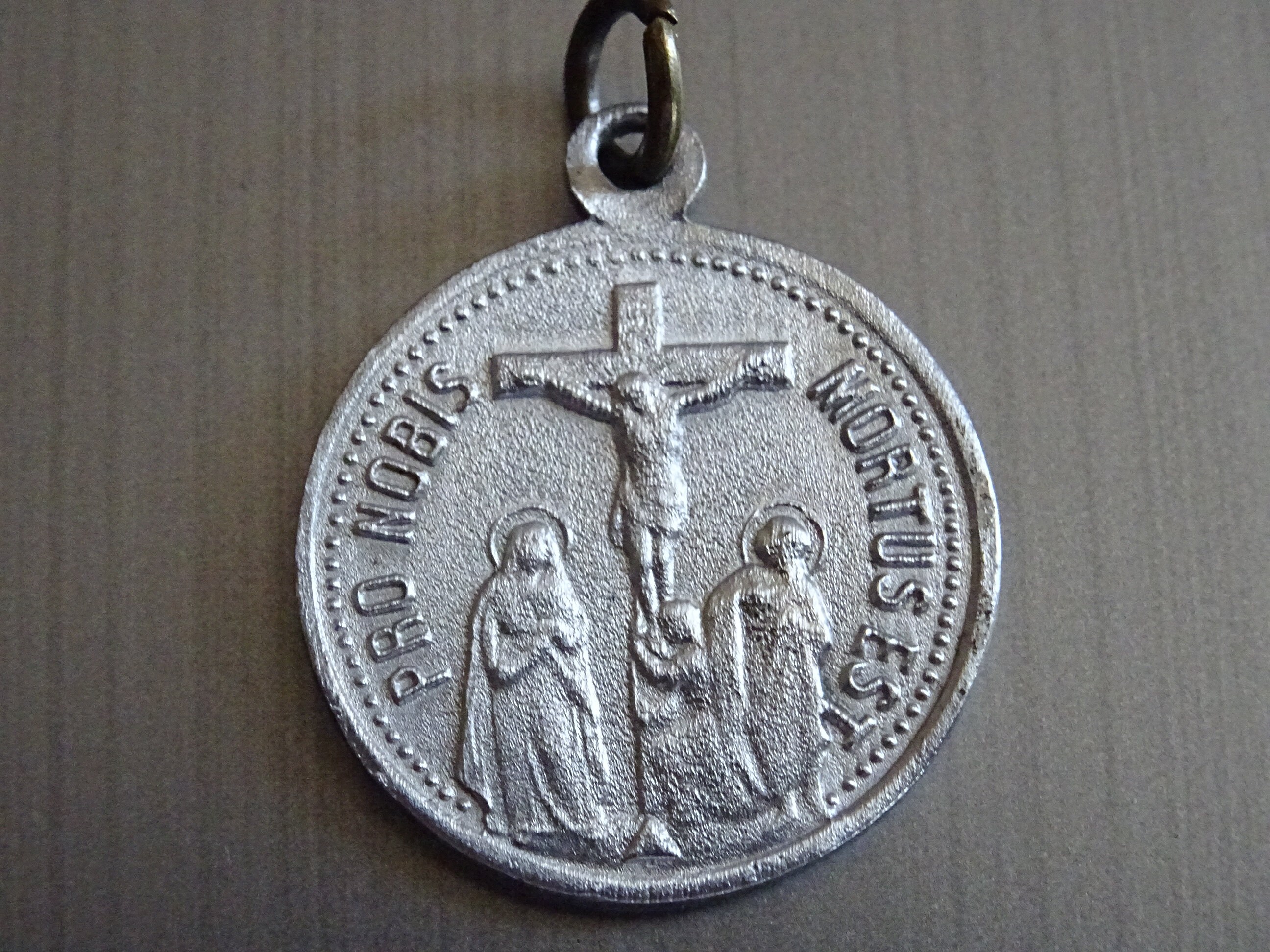 Douloureux Mater Jésus Est Mort. Dolorosa Italien. Pendentif Saint Charme Médaillon Médaille B 101