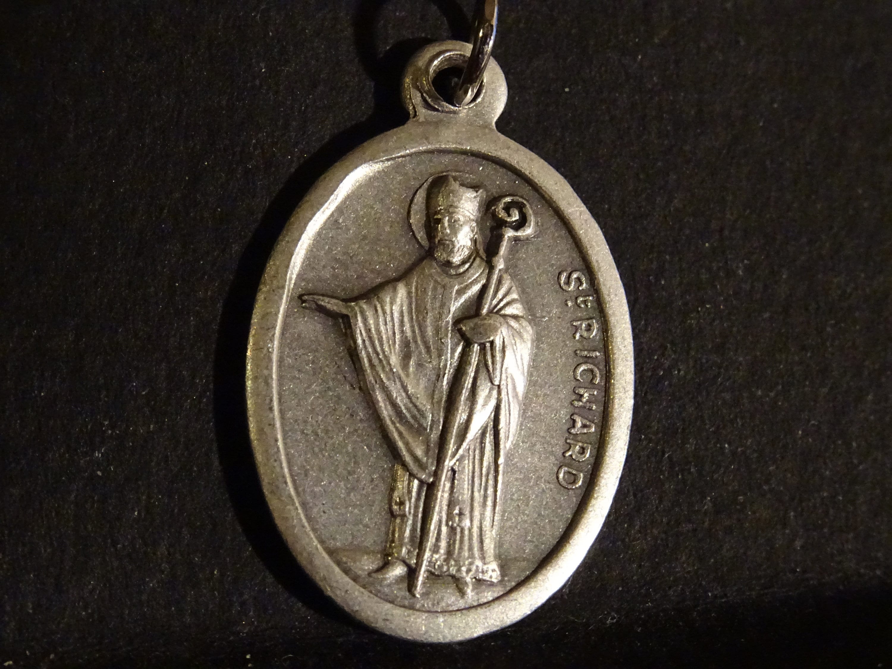 st. Richard Patron Saint Of Coachmen, Diocèse de Chichester; Sussex, Angleterre . Médaillon d'argent