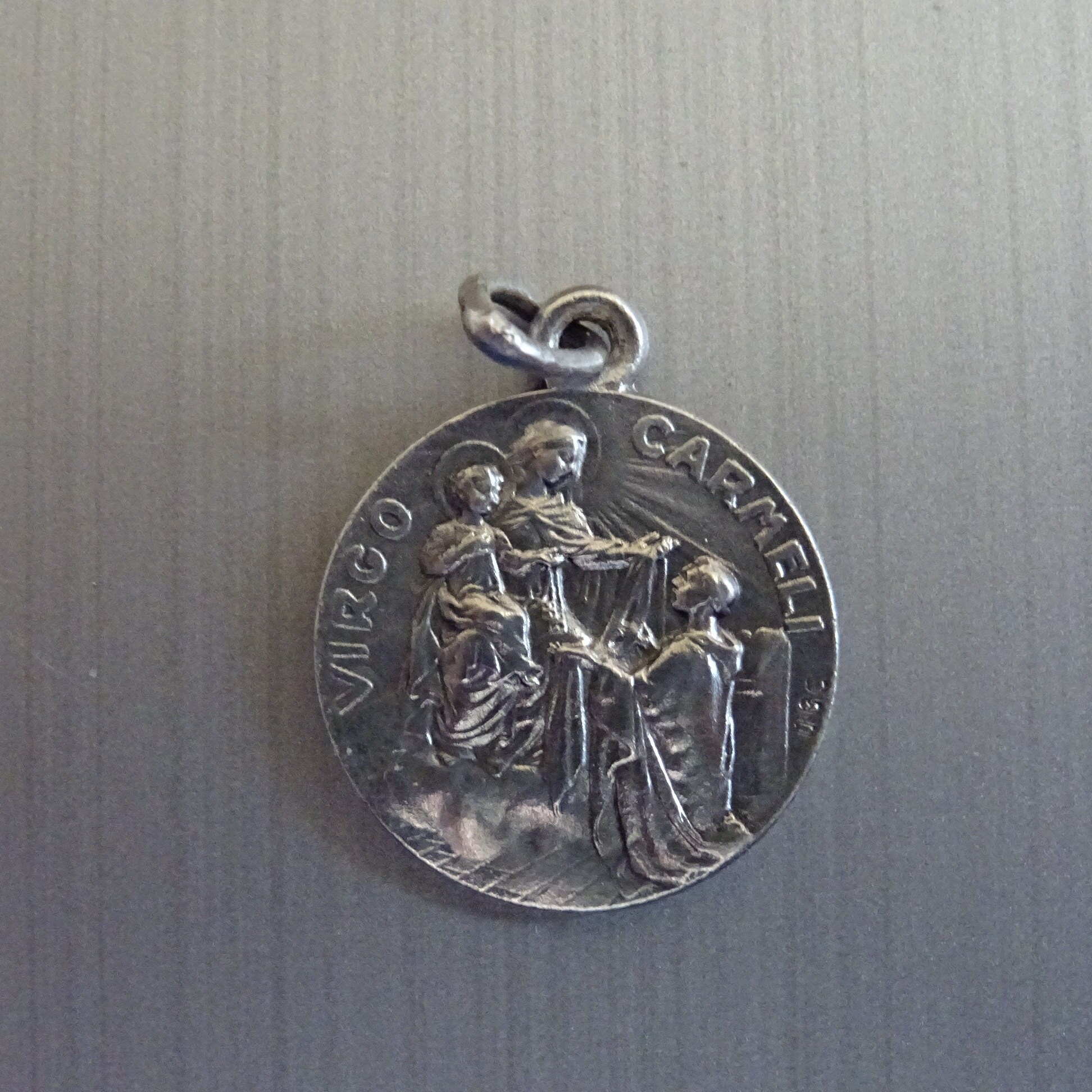 Vierge Carmeli O B C Signé. Millésime. Médaille. Pendentif. Médaillon. Saint Charme D 280