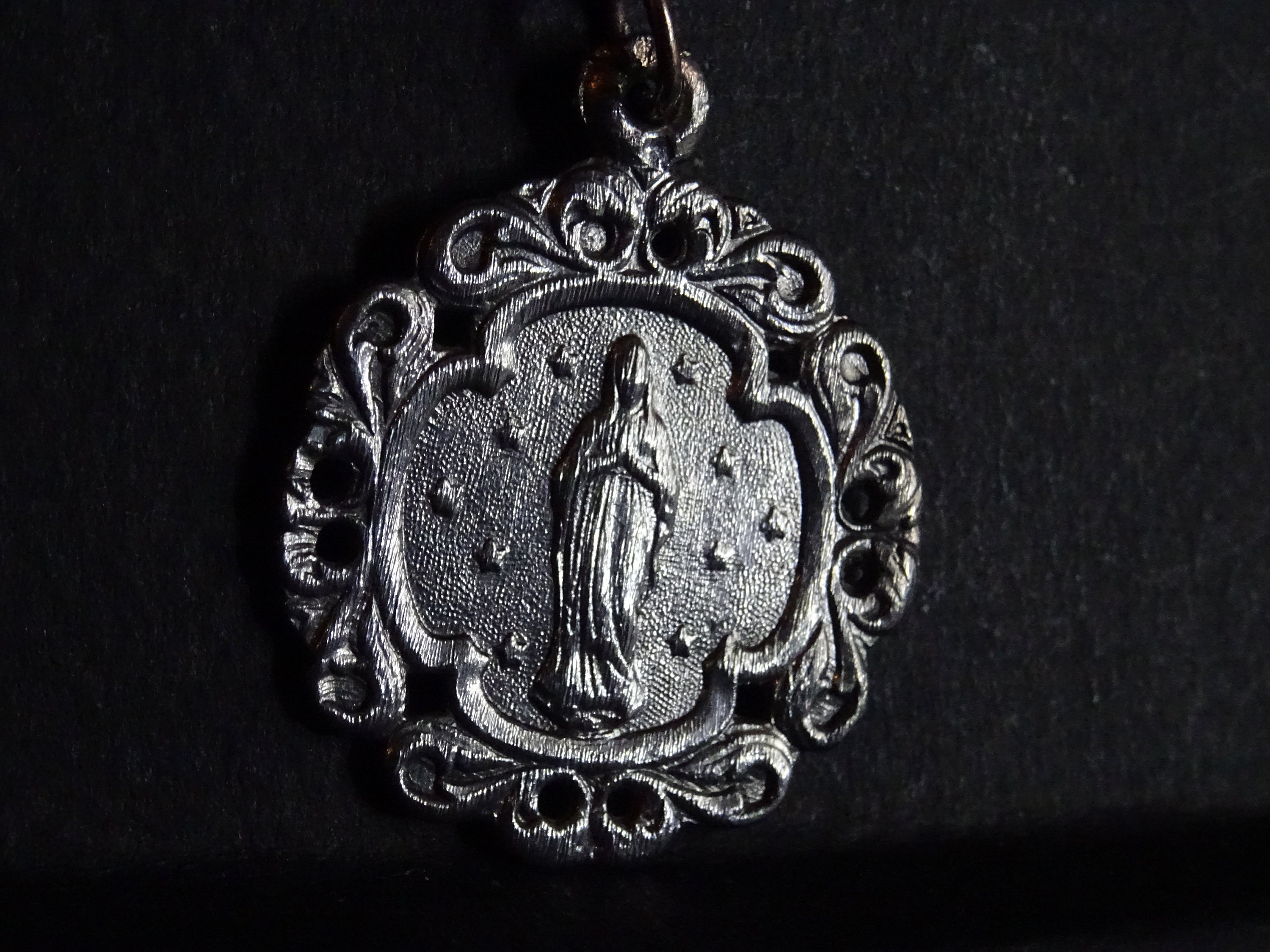 Vintage Notre Mère Pewter Art Déco Medaille Médaille
