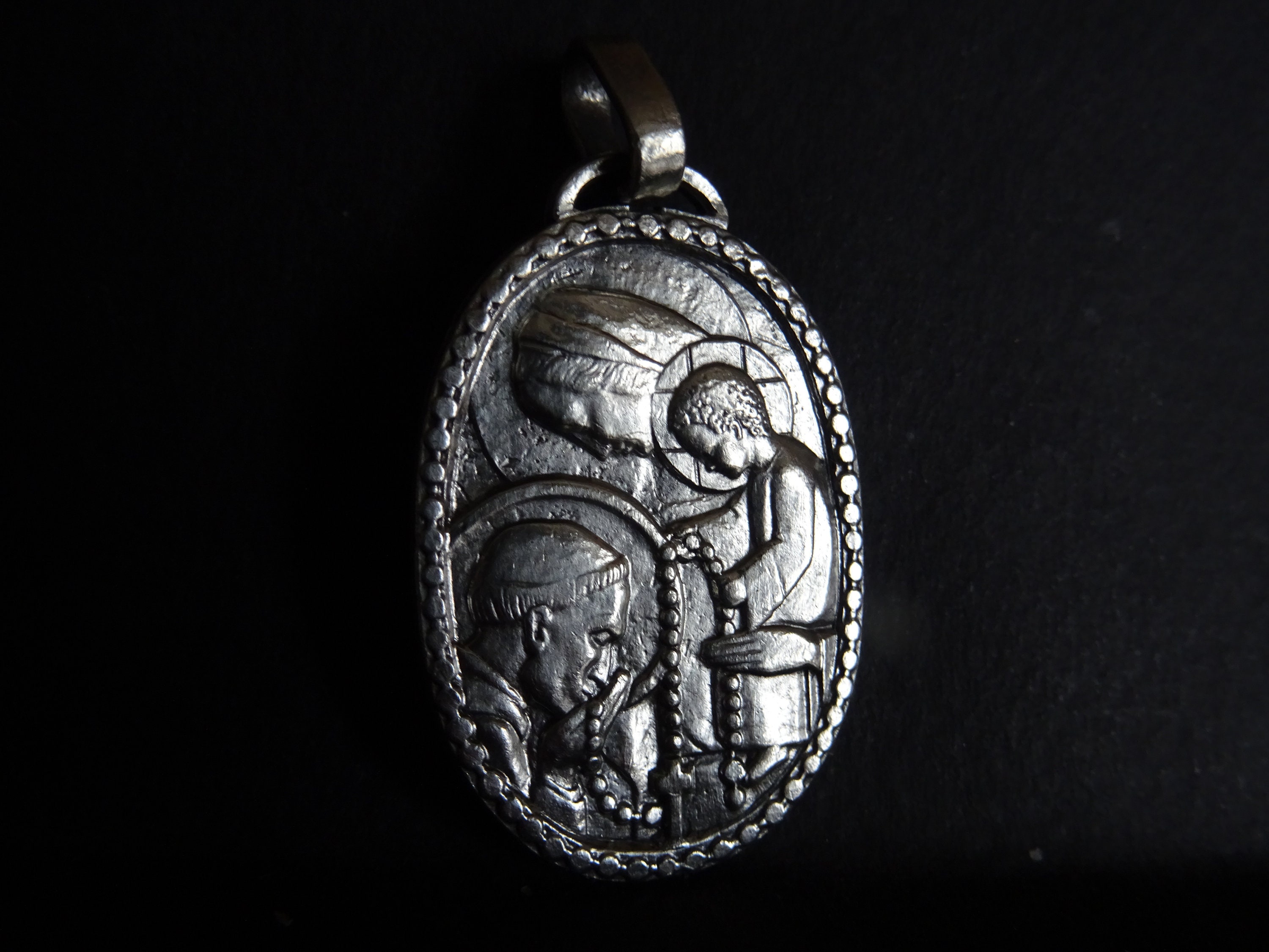 Médaille Notre-Dame De Lourdes - Pèlerinage Du Rosaire - Métal Et Ruban