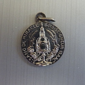 Holy Blood of the Miracle Bois-Seigneur-Isaac Abbey. Signed A. Penin. Medal. Pendant. Medallion. Holy Charm D 279
