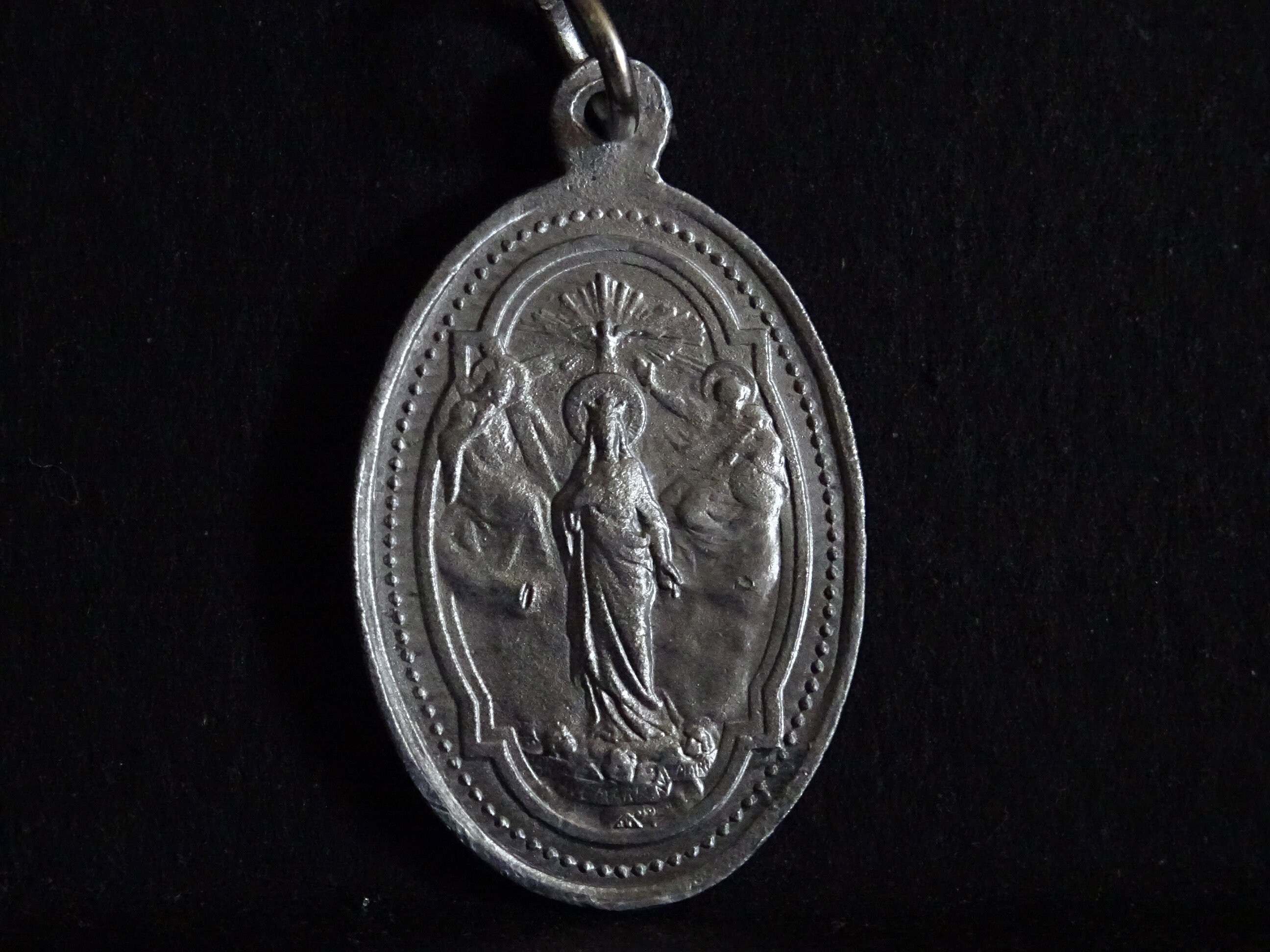 Confrérie Des Trois Ave Maria Blois, Fleur de Lys. Frence . Médaillon Pendentif Vintage Religieux Sa