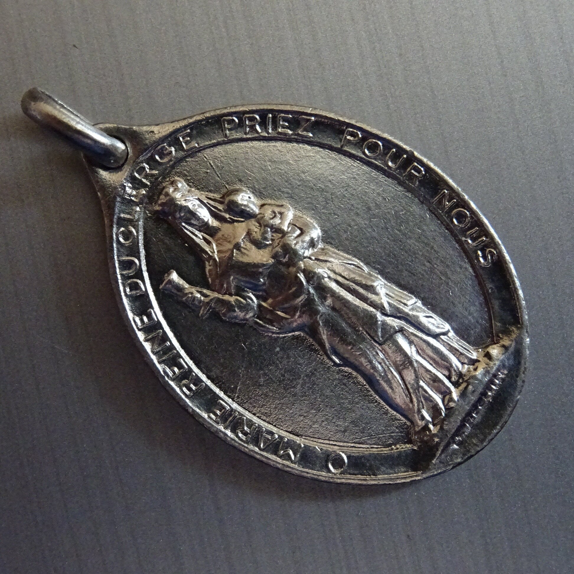 Marie Protectrice Du Saint. Pendentif Vintage Catholique en Argent Médaillon Saint Charme D 250