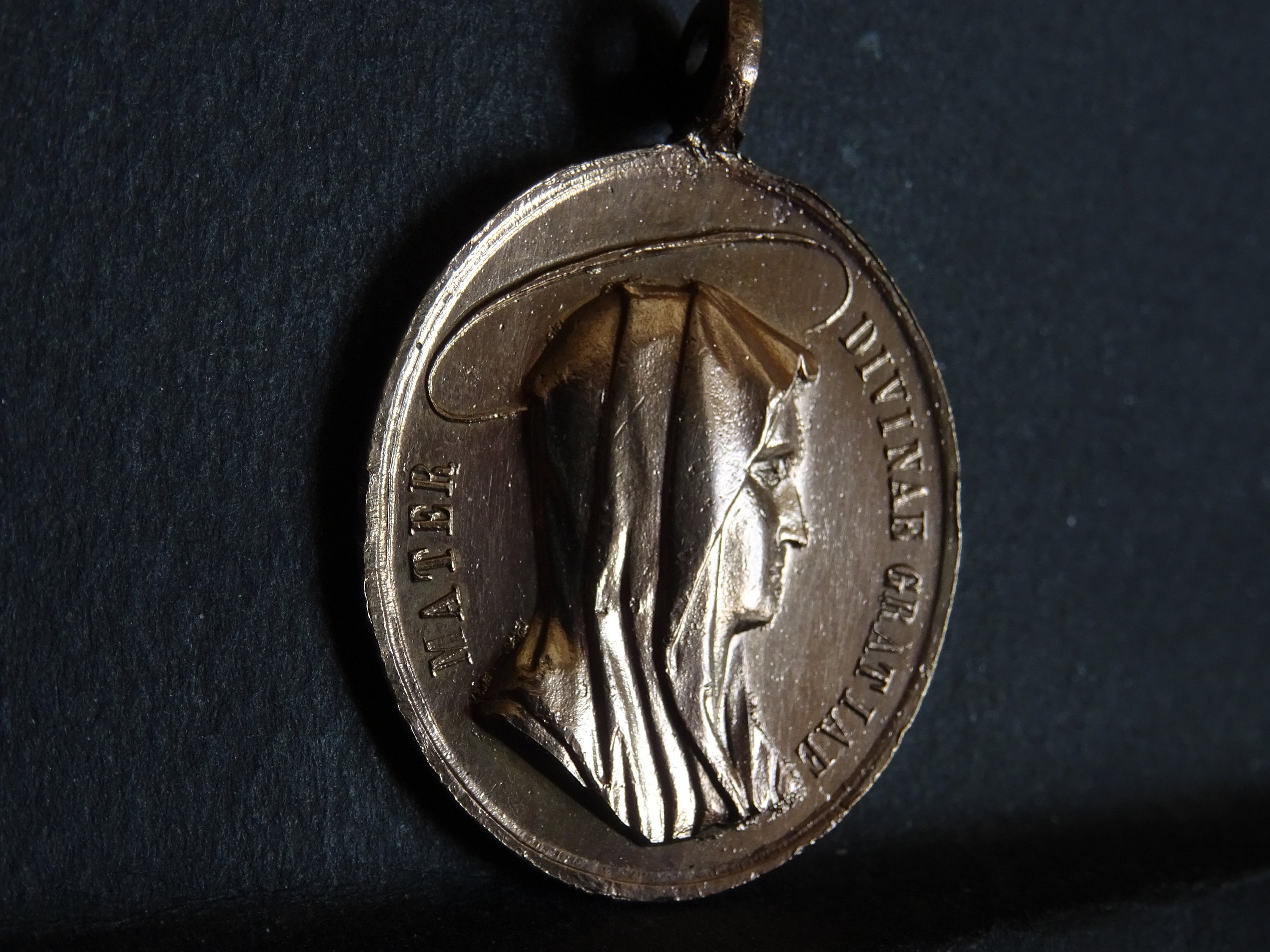 Salvator Mundi - Matter Divine Gratiae Bronze Medallion Holy Charm Religious Français Vintage