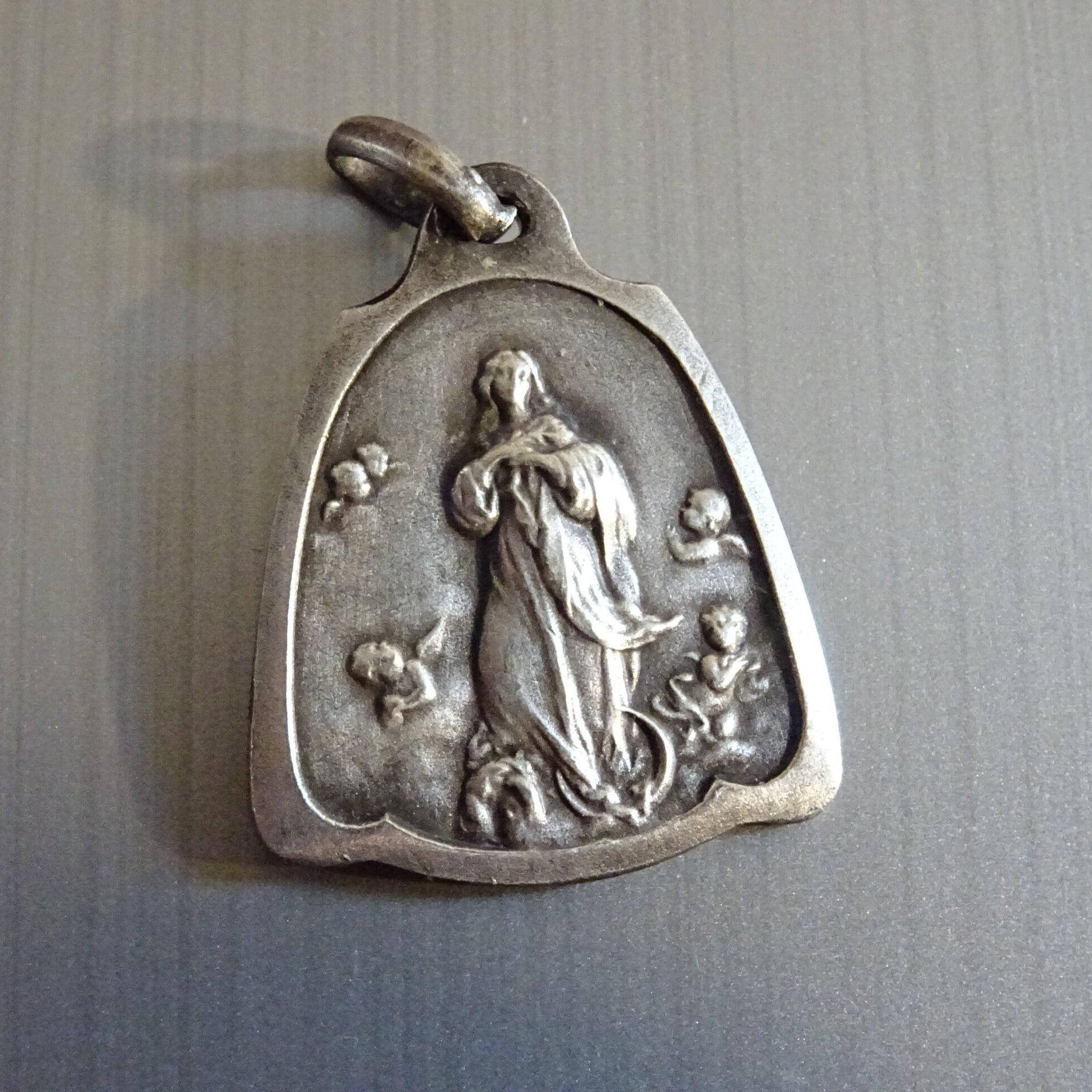 Notre-Dame Des Anges, Pèlerinage, Vigne de Roses sur Le Dos. Médaille Médaillon Pendente Saint Charm