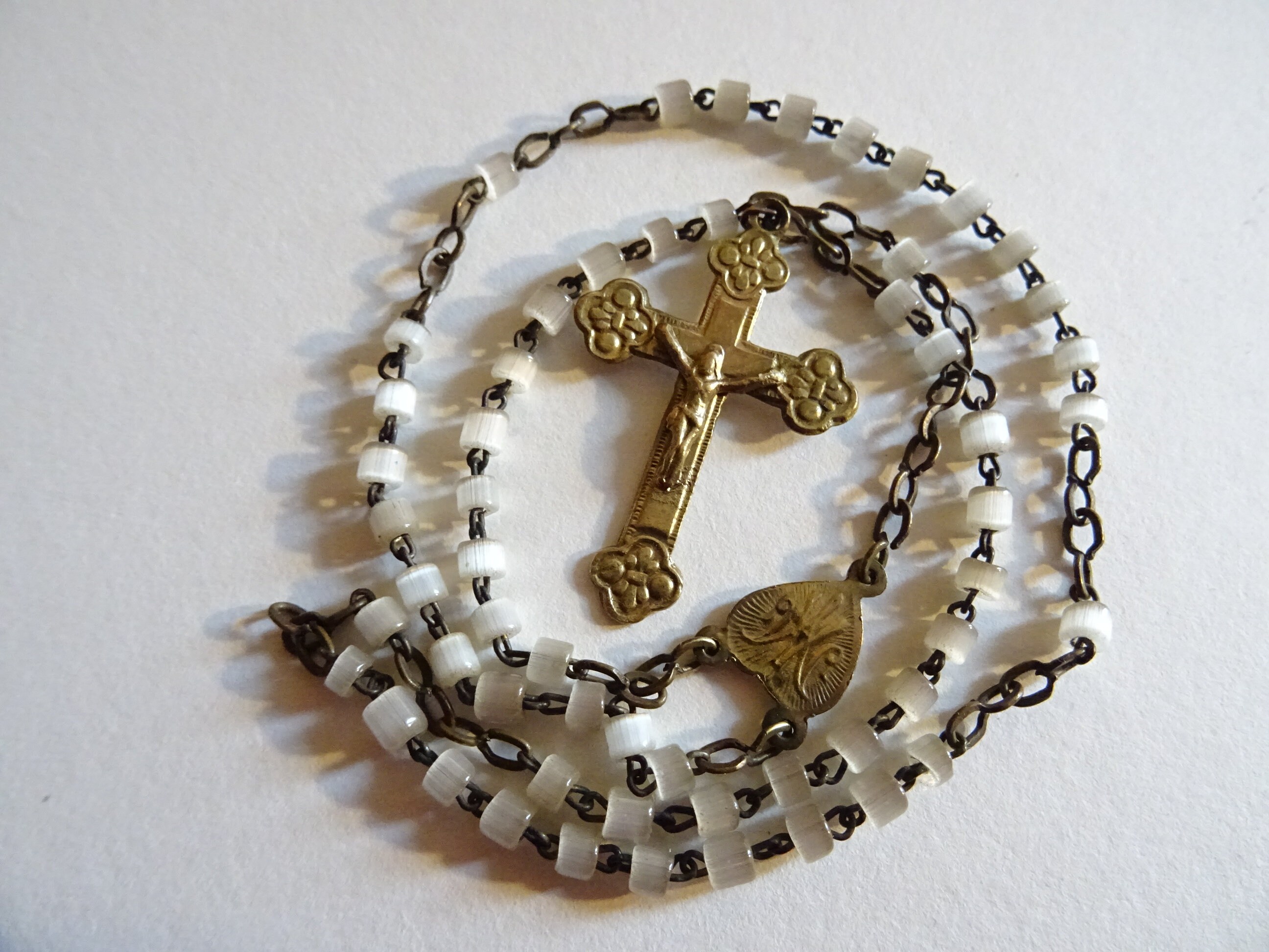 Ancien Chapelet Souvenir de Mission Croix Crucifix Médaillon Perles Nacre D 20