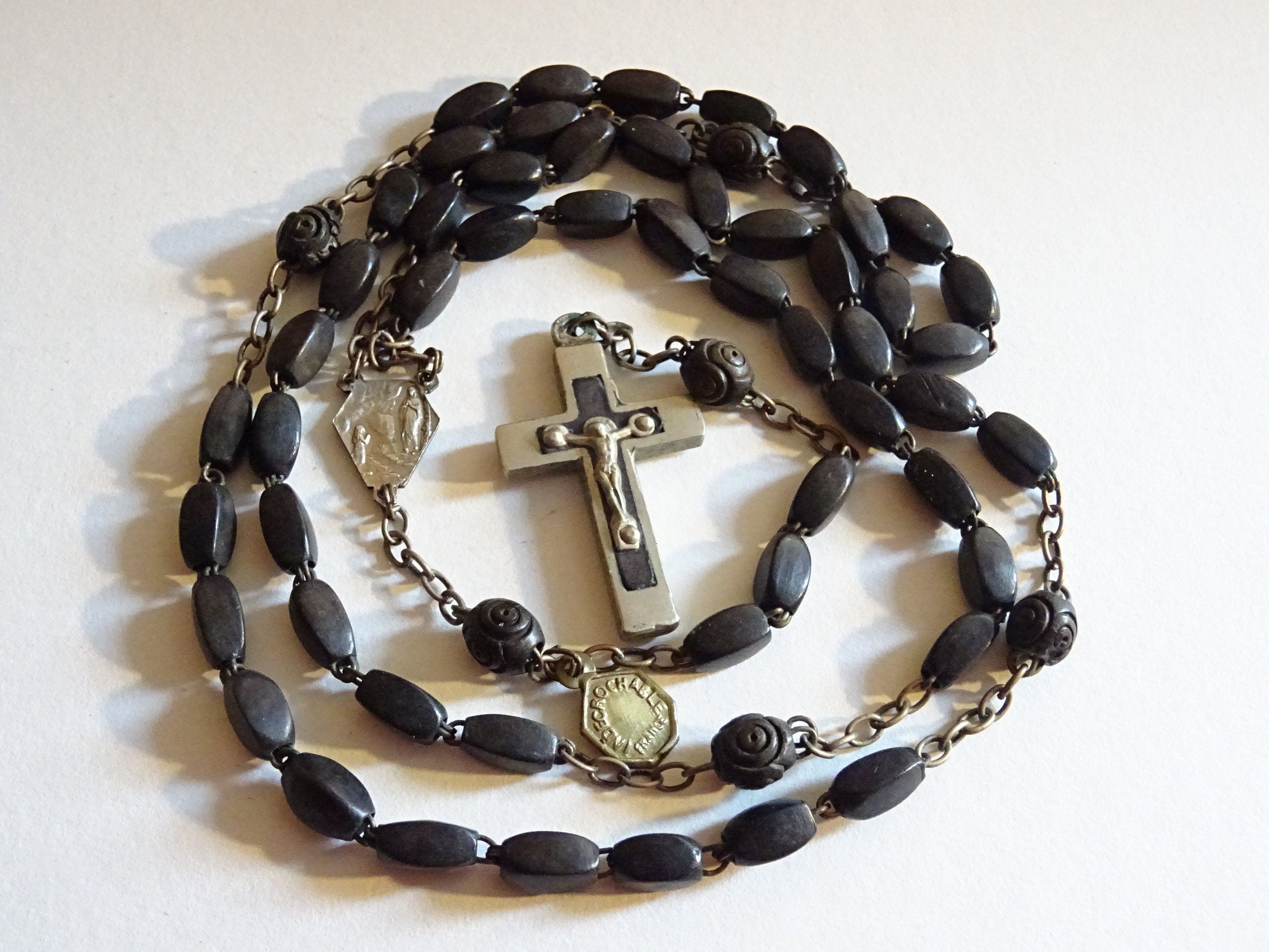Ancien Chapelet de Marie Croix Crucifix Ébène Médaillon Incrustation Perles Bois D 18