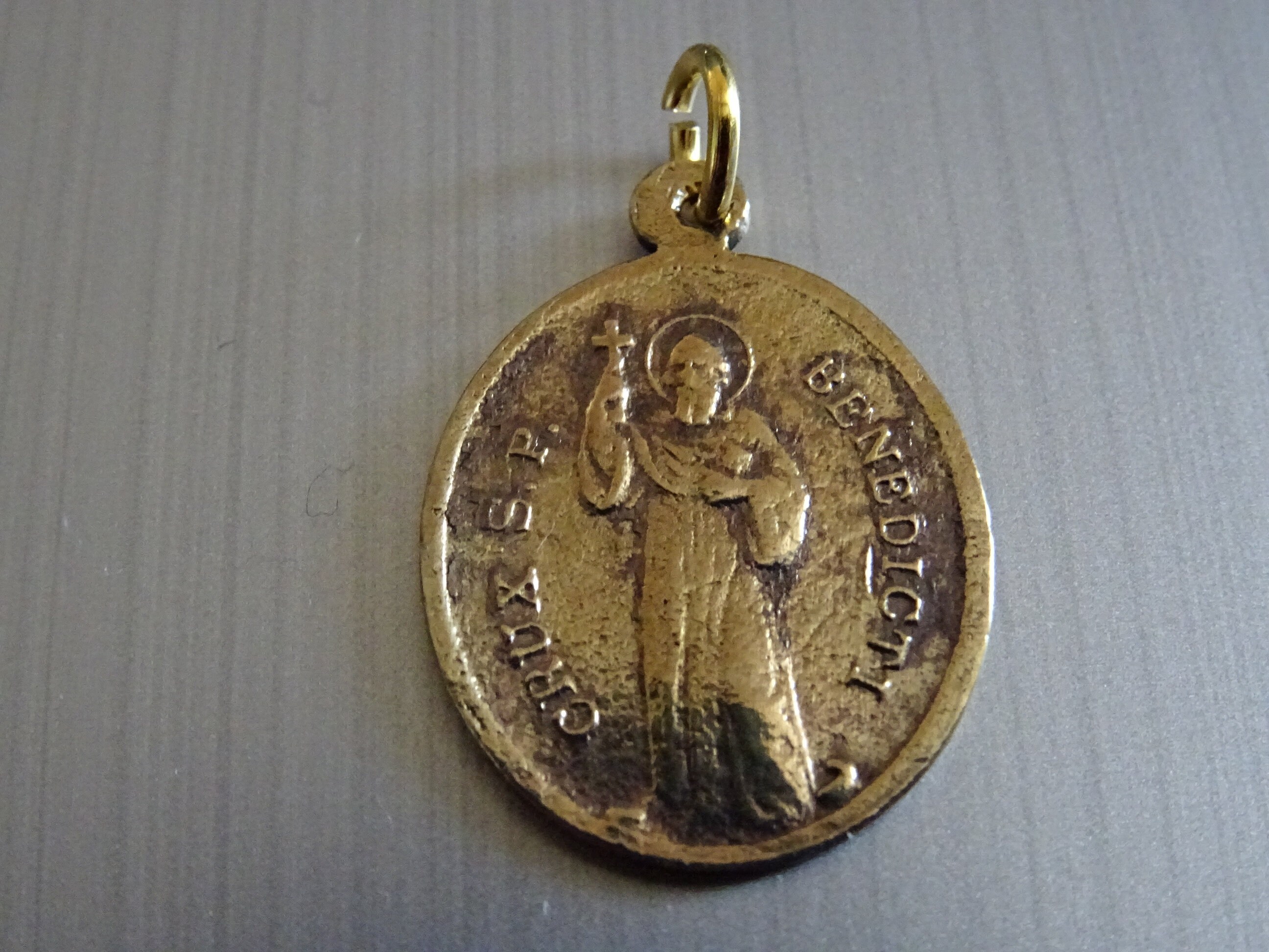 Le Saint Benoît, Gage de La Protection Du Saint. Médaille Médaillon Pendent Medaille Charme P 656