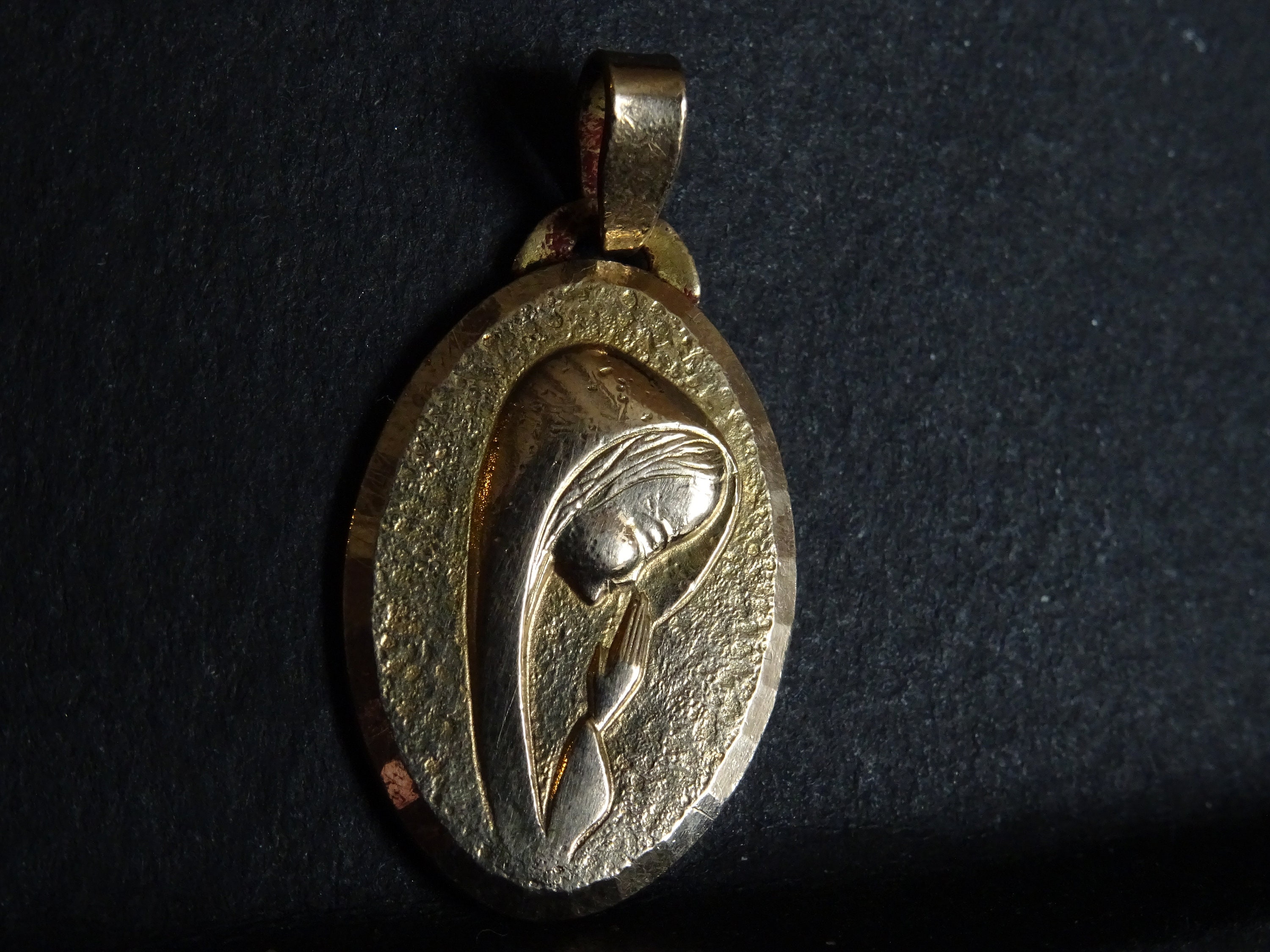 Mary Praying Français Medal Gold Colour Medaille Holy Charm Art Déco