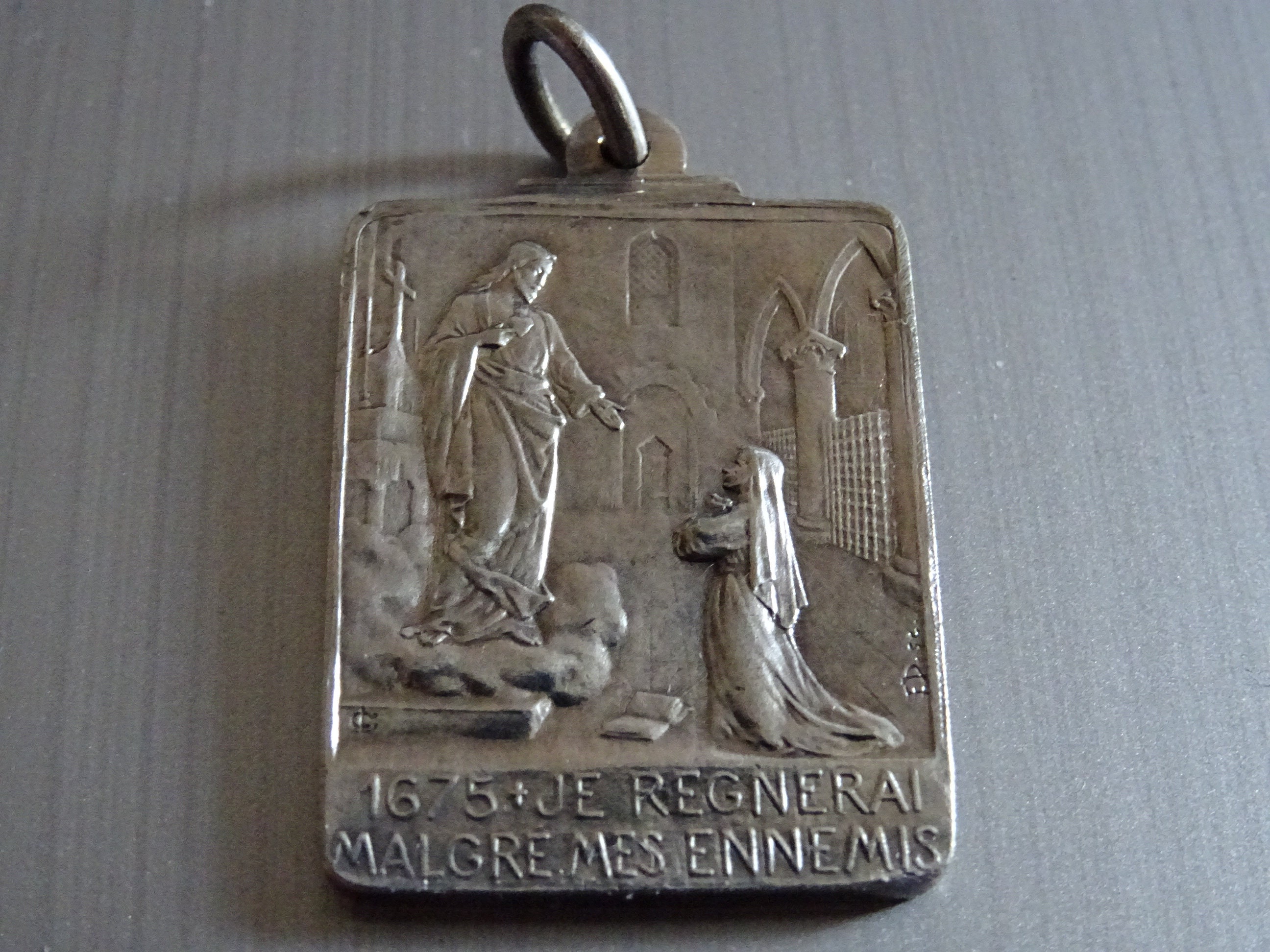 Antique 1675 Je Régnerai Malgré Mes Ennemis. Français Regnerai Malgre Médaille Médaillon Pendente Sa