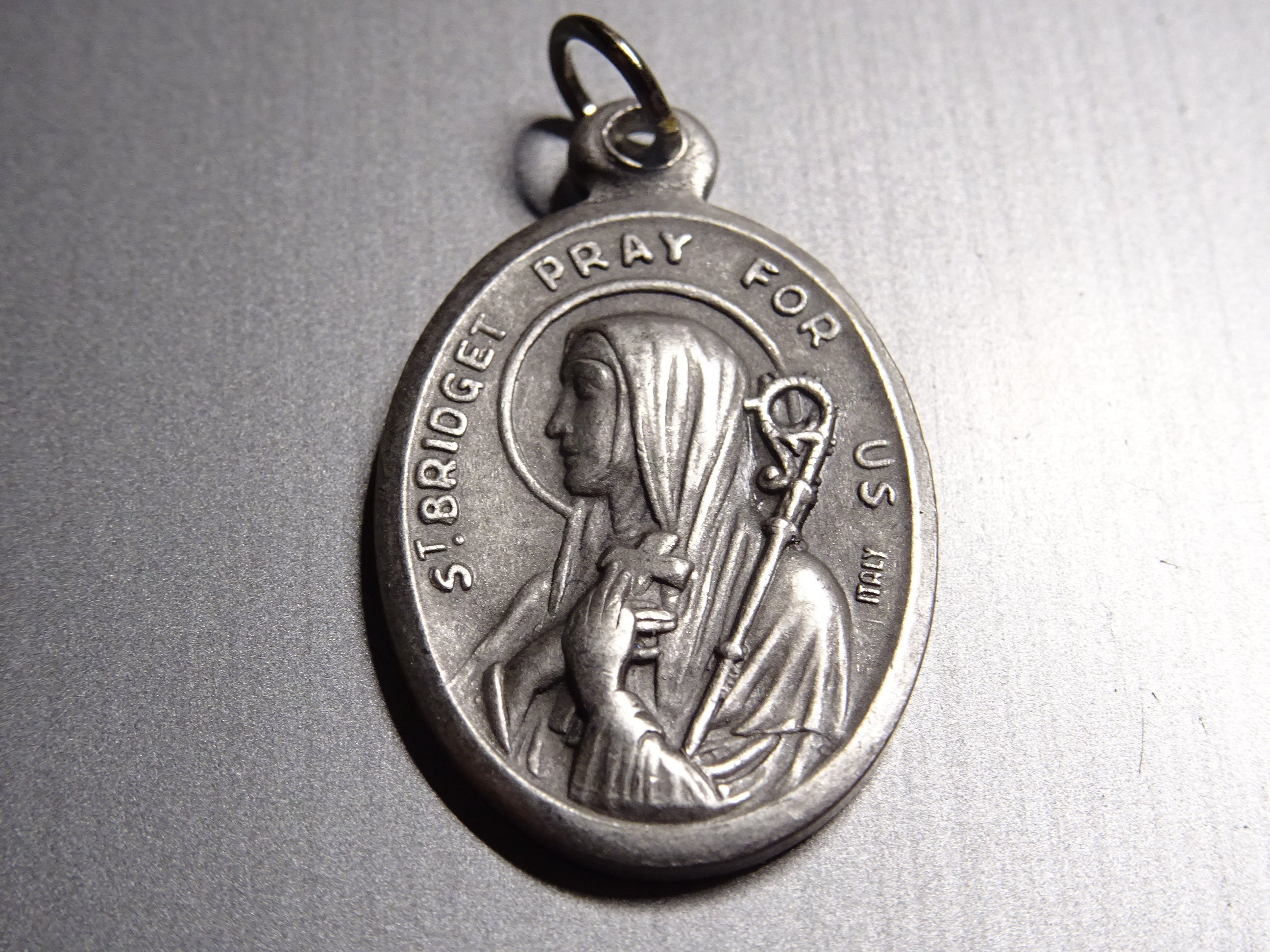 Collana con ciondolo a croce di Brigid in argento 925 intrecciato, gioielli della dea Santa Brigid, in confezione regalo - Italia