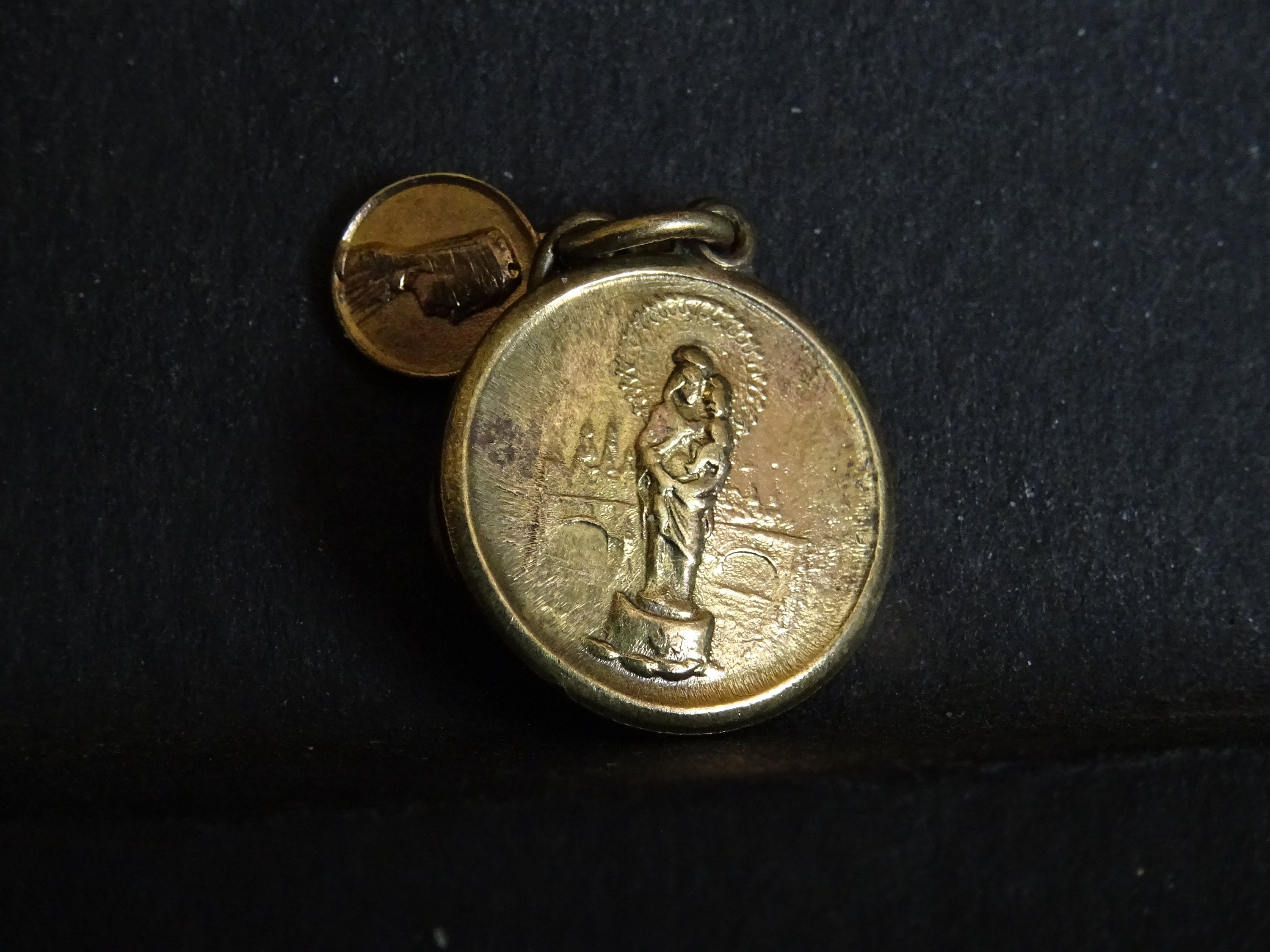 Lady Pillar/Pilar Patron Saint de La Police et Des Postiers + 2 Petite Médaille Holy Charm Antique P
