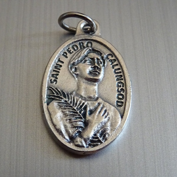 Pedro Calungsod. patron of Philippines, Guam, Cebu, Filipino youth, altar boys,  workers. medal medallion pendent medaille Holy Charm B 514