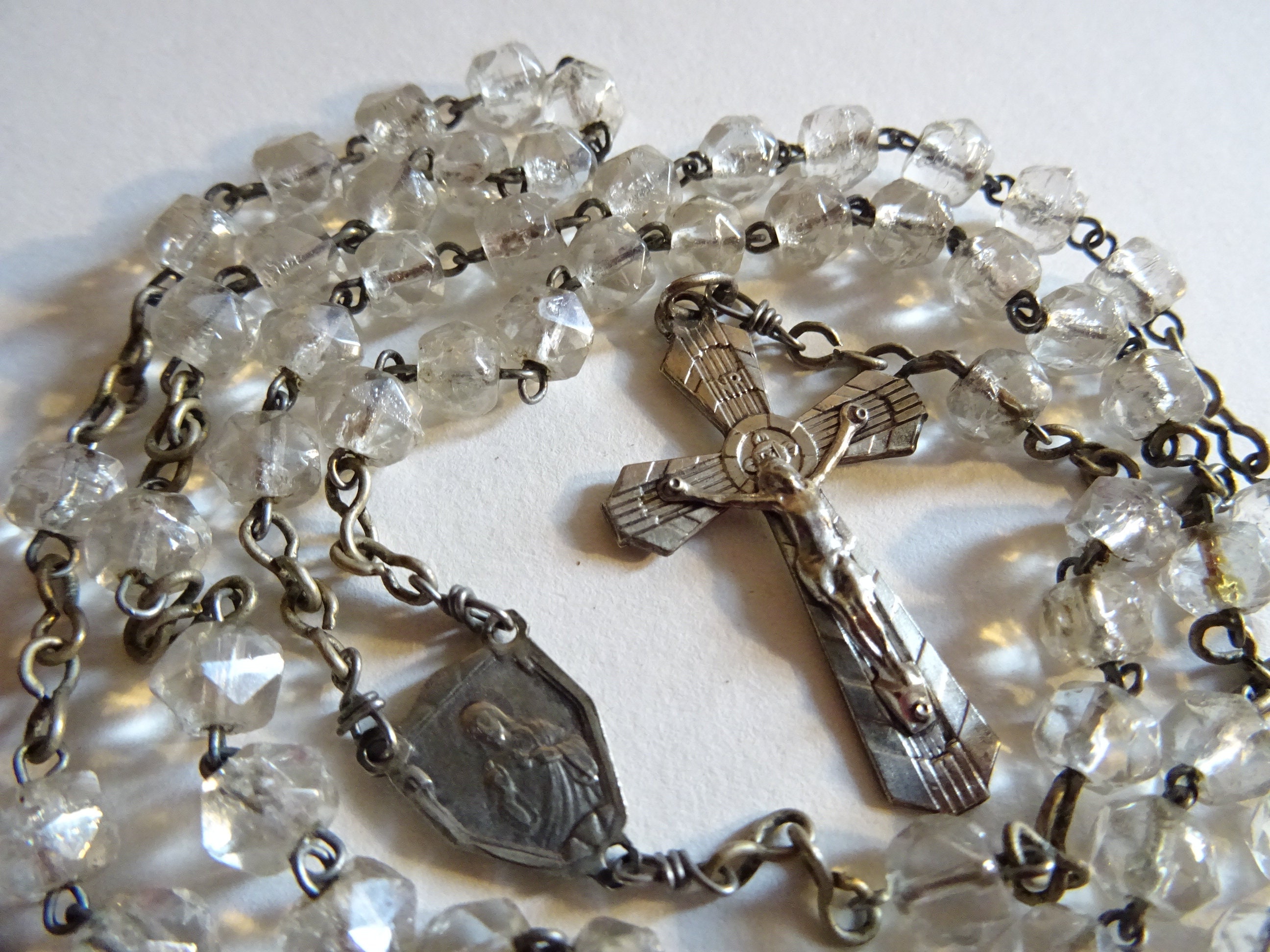 Ancien Chapelet Du Rosaire Sainte Anne Croix Crucifix Médaillon Perles de Verre D 19