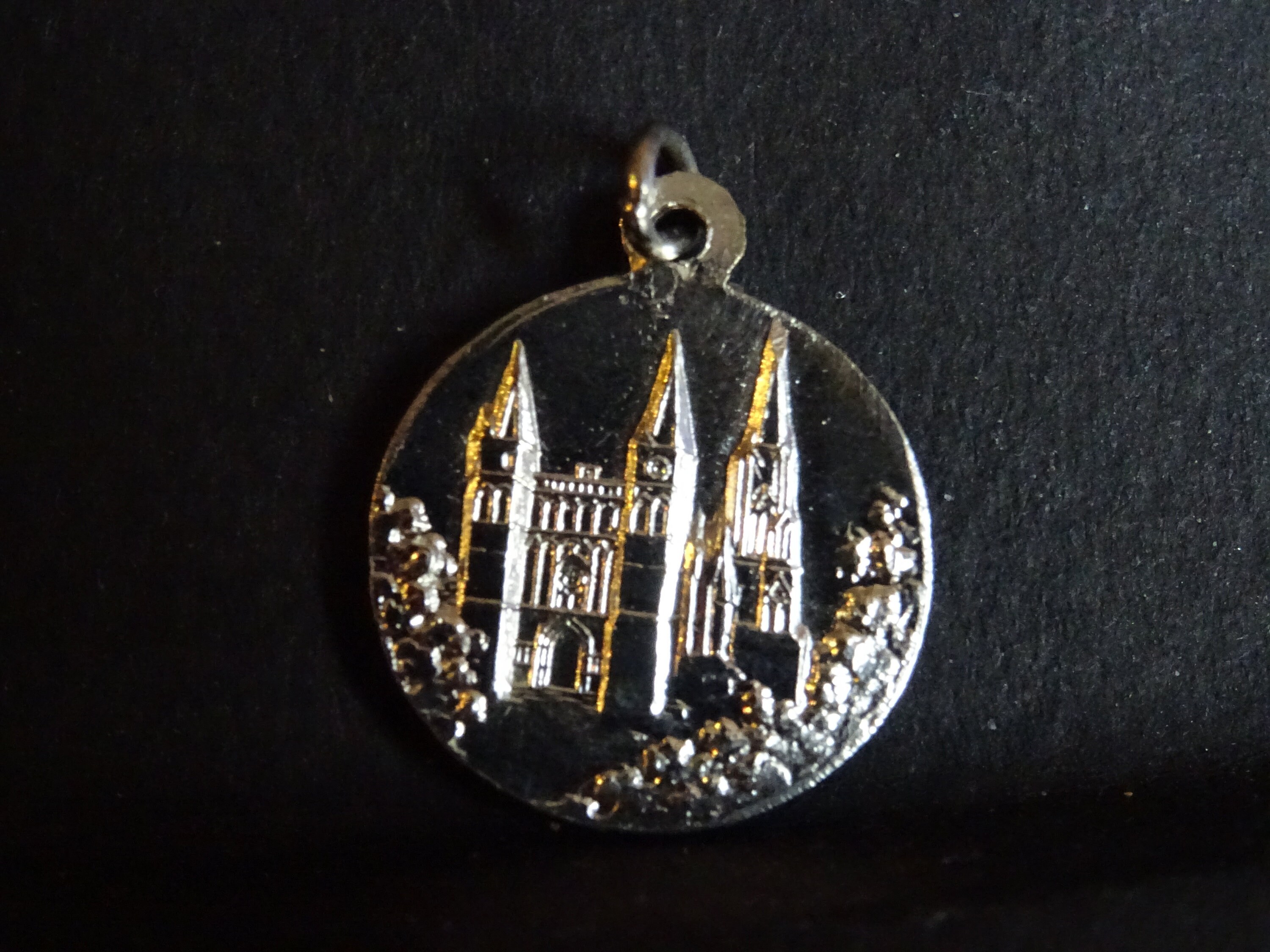 Médaille d'argent Médaillon Millésime Religieux Français Saint-Charme N D. Du Puy Notre Dame Signé M