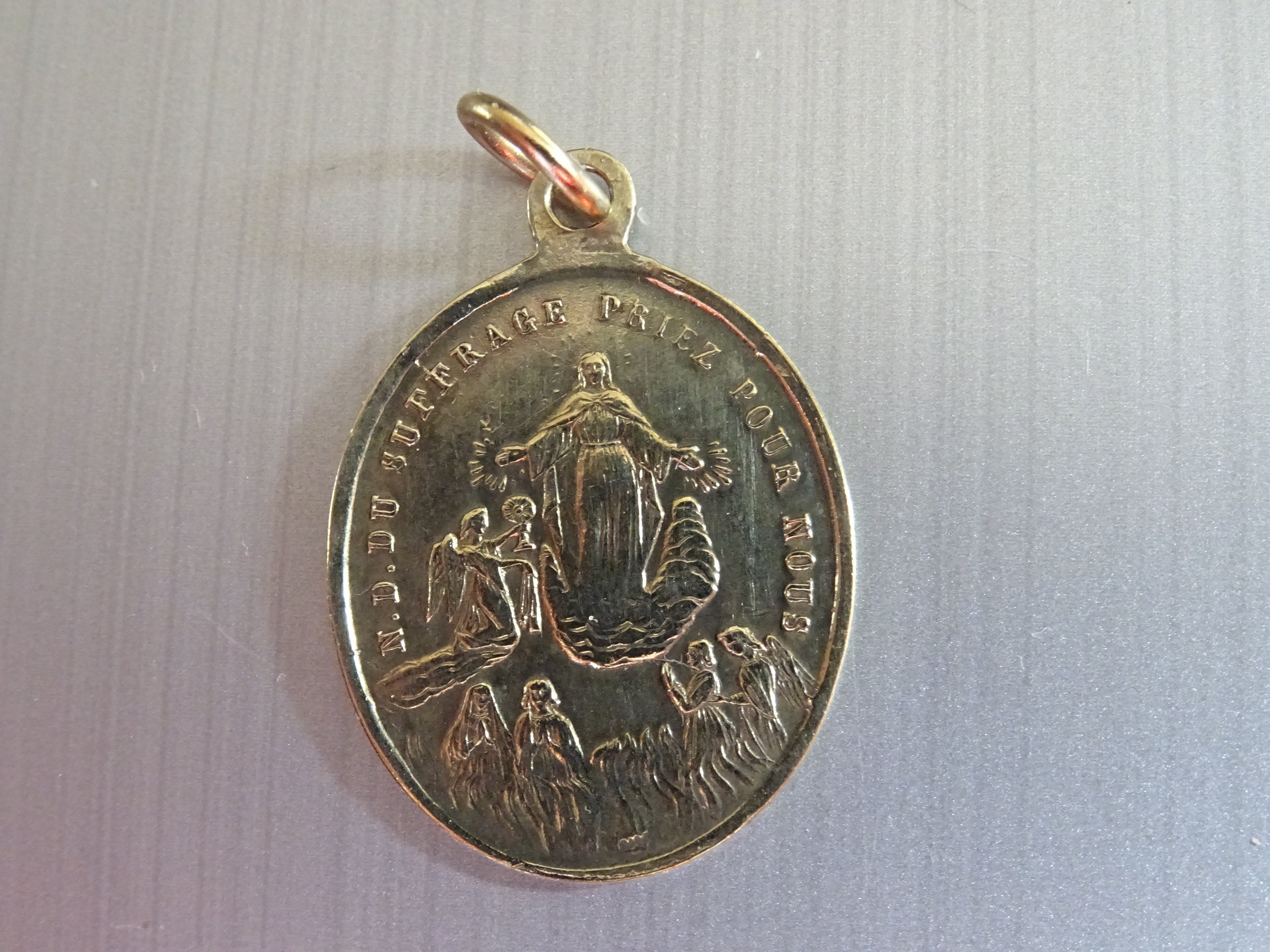 Notre-Dame Du Suffrage. Prière Pour Les Morts, Enseignement, Soins Aux Malades. Français Pendentif R