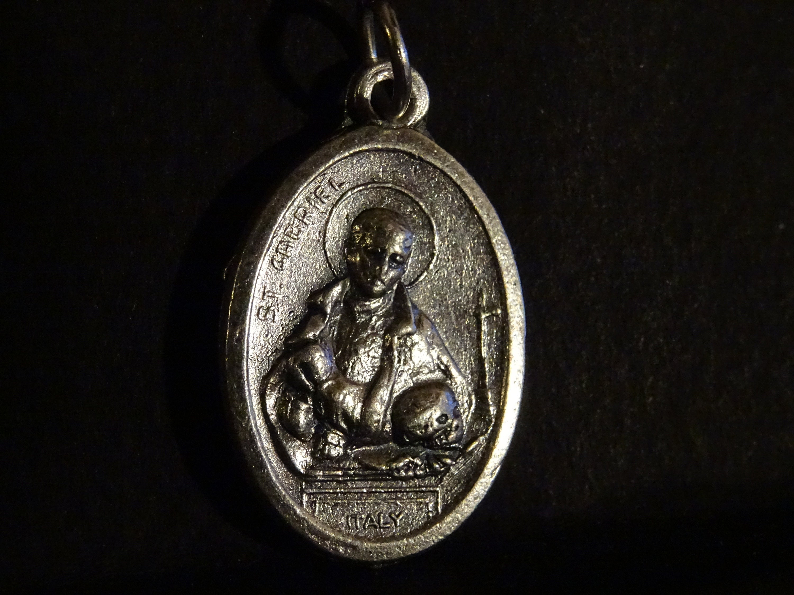 Saint Gabriel Le Patron Archange Des Coursiers et Postiers - Messager Ange de L'apocalypse Médaillon