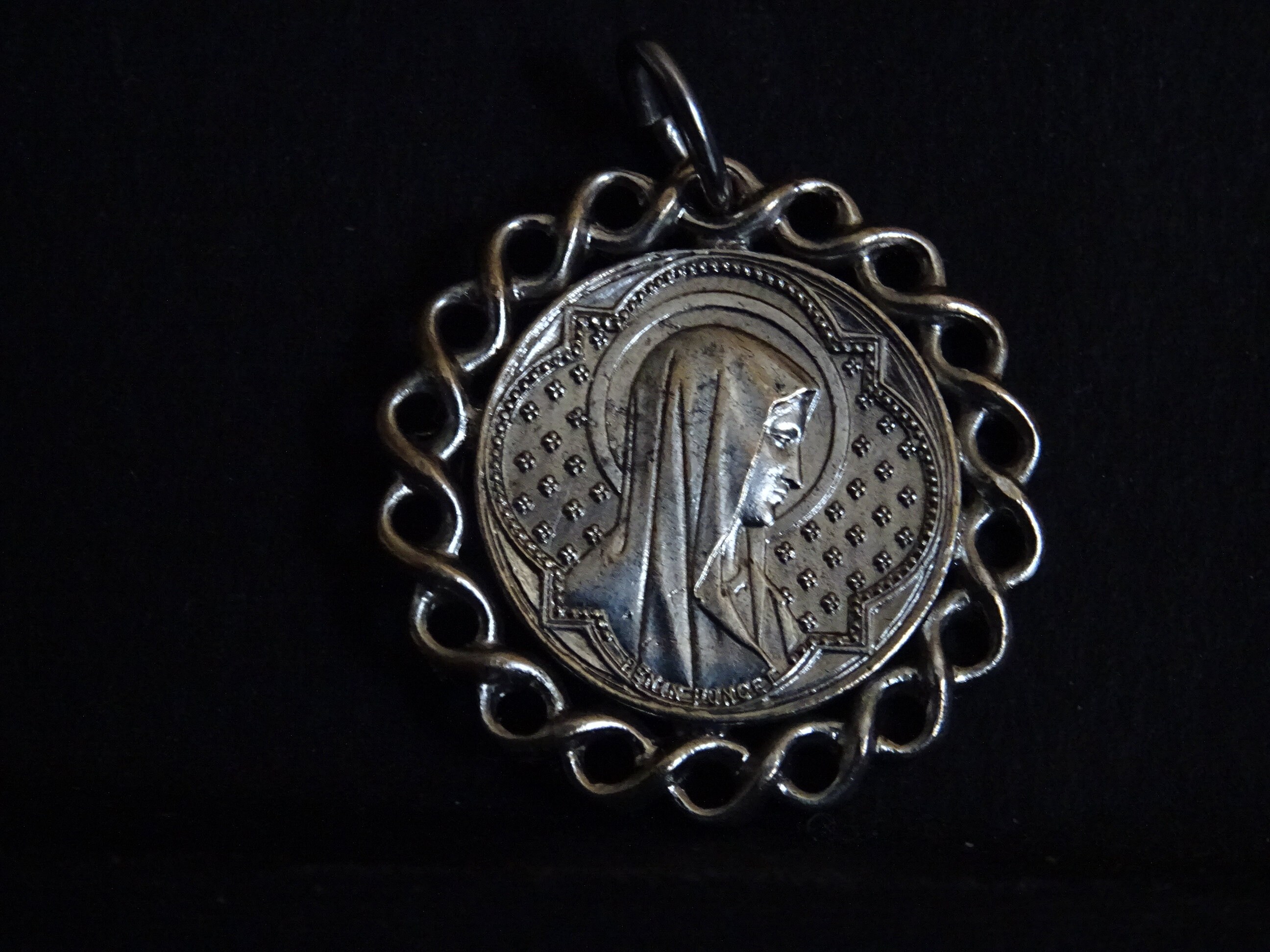 Vierge Marie. Conception de Bord Chaîne. Médaille Holy Charm Pendentif Médaillon Medaille P 516