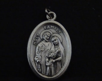 Holy Family. Joseph, Mary and Jesus Religious Medallion Pendent Holy Charm T 181