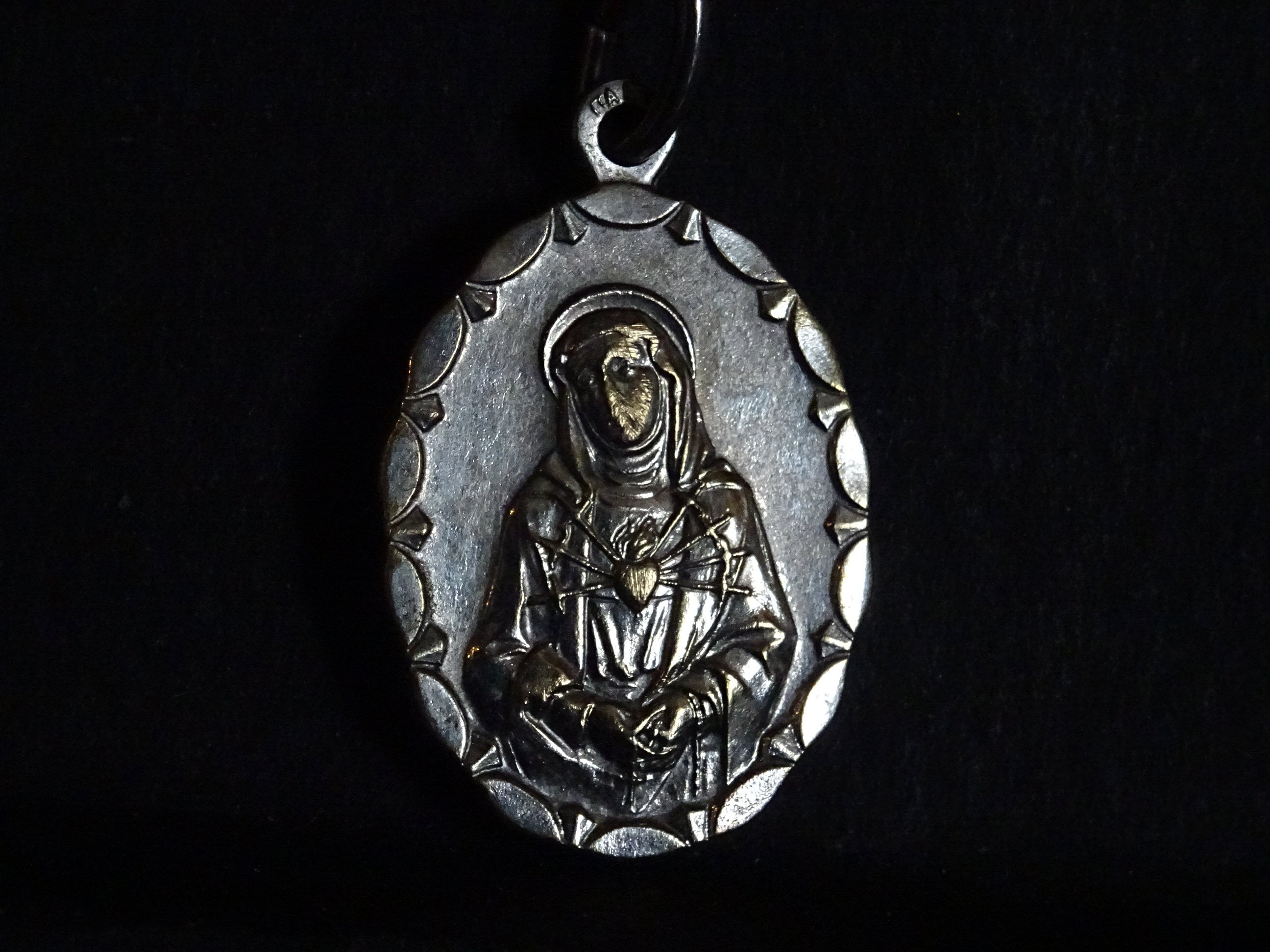 Madone Vintage Au Crucifix Croix Médaille Religieuse Medaille Médaillon Saint Charme Pendente P 527