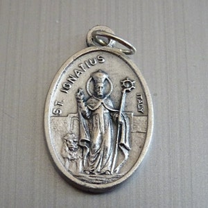 St. Ignatius, patroonheilige van soldaten. evenals de Sociëteit van Jezus, medaillon pendent Holy Charm T 201