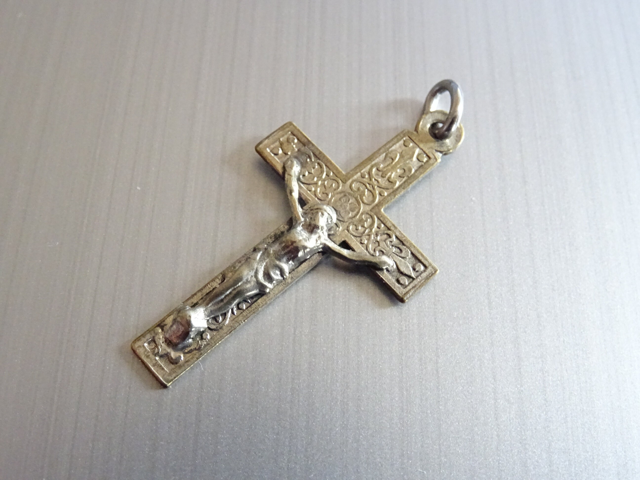 Antique Silver Tone Français Celtic Cross Holy Charm Medal Pendentif Medallion Medaille P 859