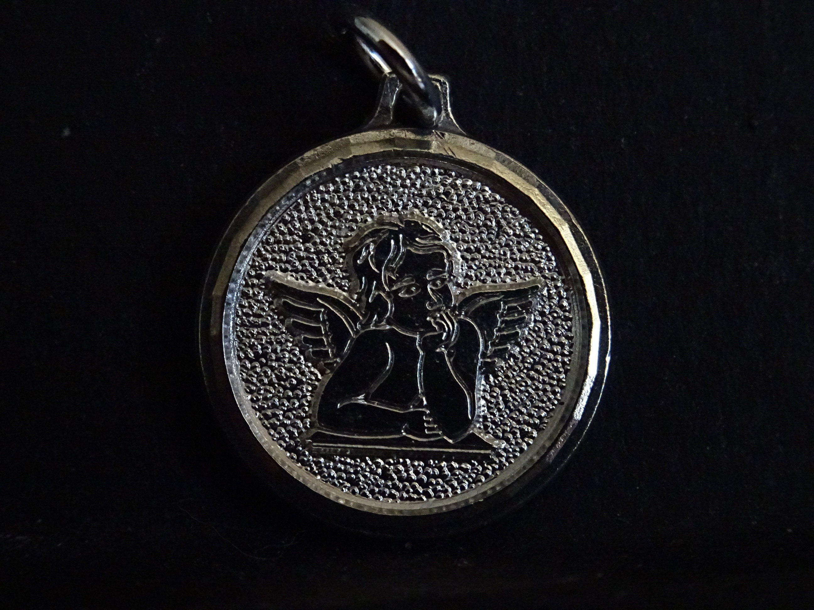 Cherub Cupid Eros Médaillon Pendentif Vintage Religieux Médaille de Charme Sainte