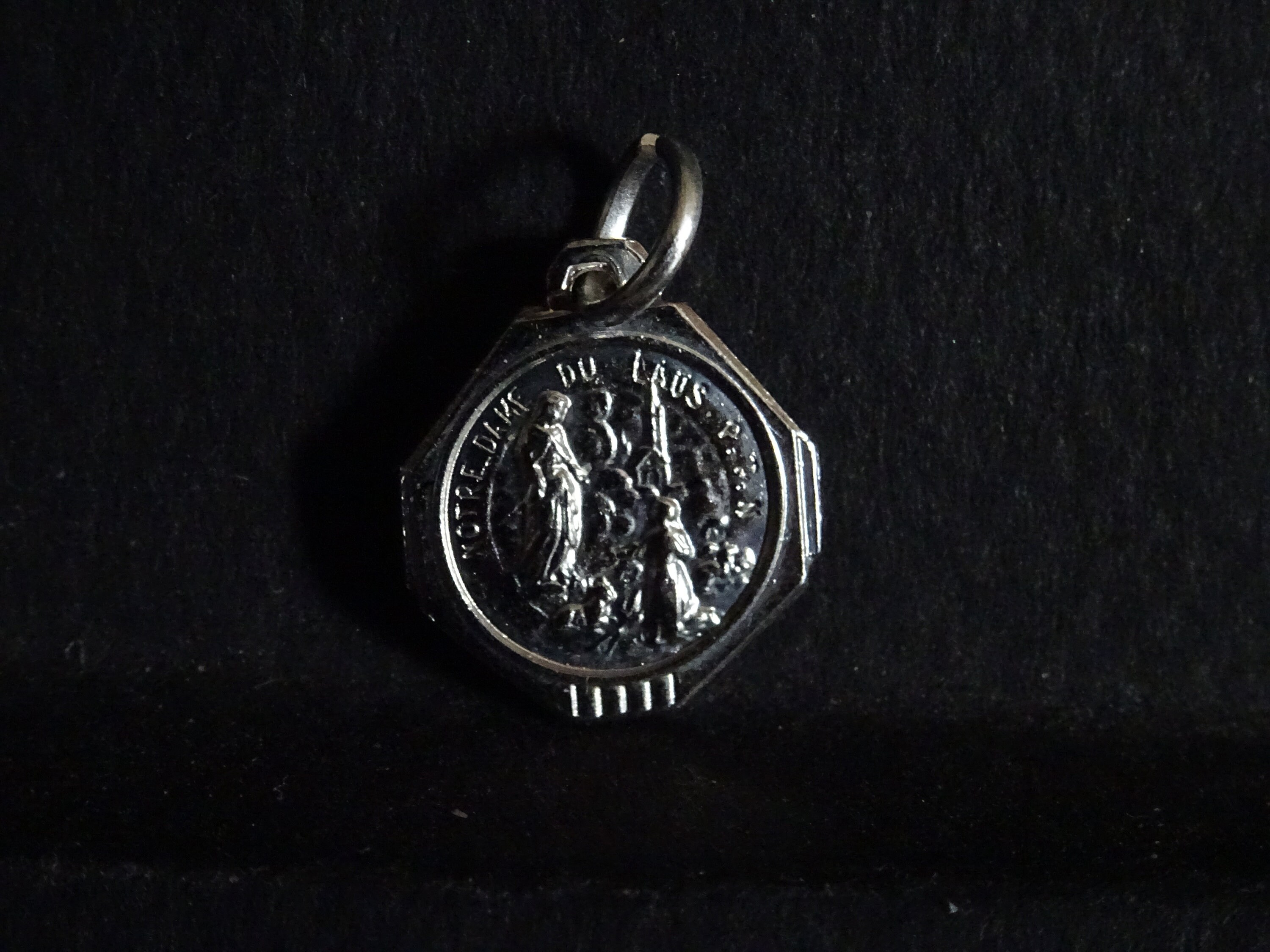 Notre-Dame de Laus, Christ. Religion Catholique Ésotérisme Pendentif Médaillon Medaille Holy Charm V