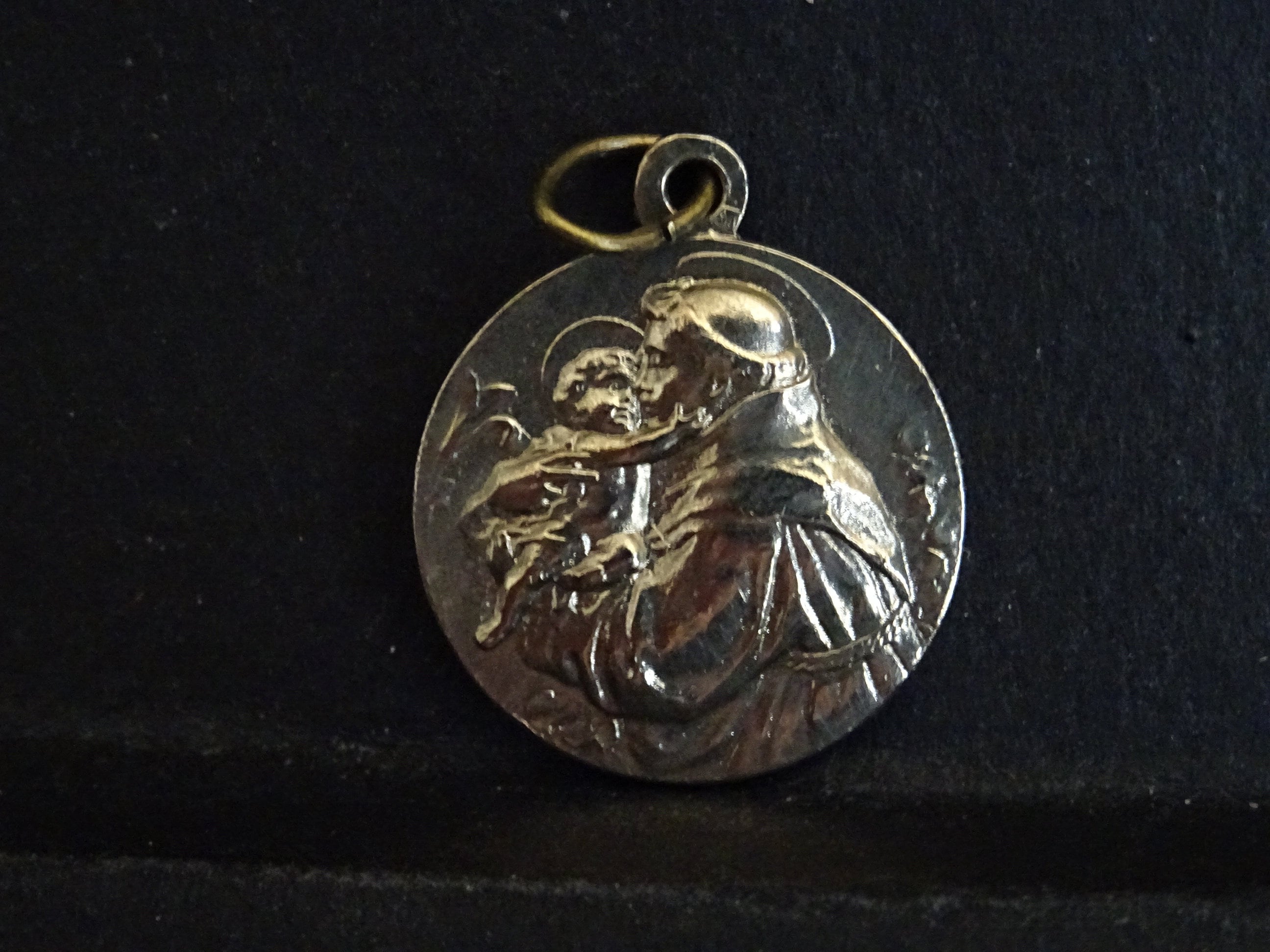 Saint Antoine Saint Patron Des Choses Perdues. Antique Catholique Pendentif Médaillon Saint Charme P