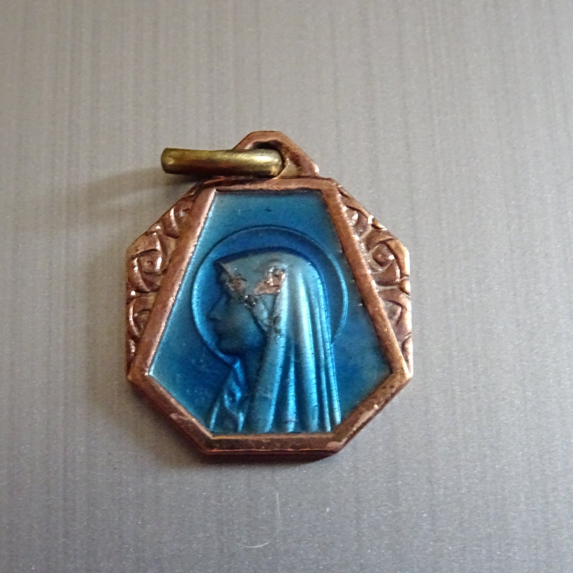 Virgin Mary Émail Or Bleu Couleur. Millésime Religieux Français Pendentif Médaillon Saint Charme B 7