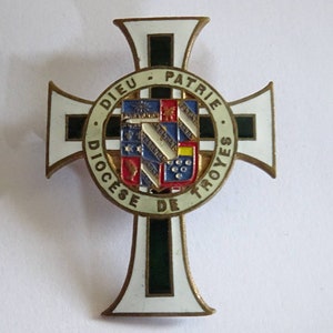 Old enamelled religious cross brooch badge Diocese of Troyes Pilgrimage Brooch Badge Holy Charm D 521