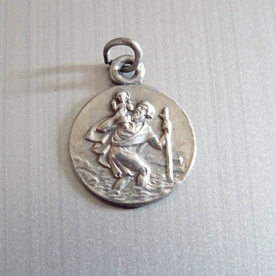 Saint-Christophe et la voiture voyagent en toute sécurité. pendentif  médaillon médaille Holy Charm B 276 E64 -  France