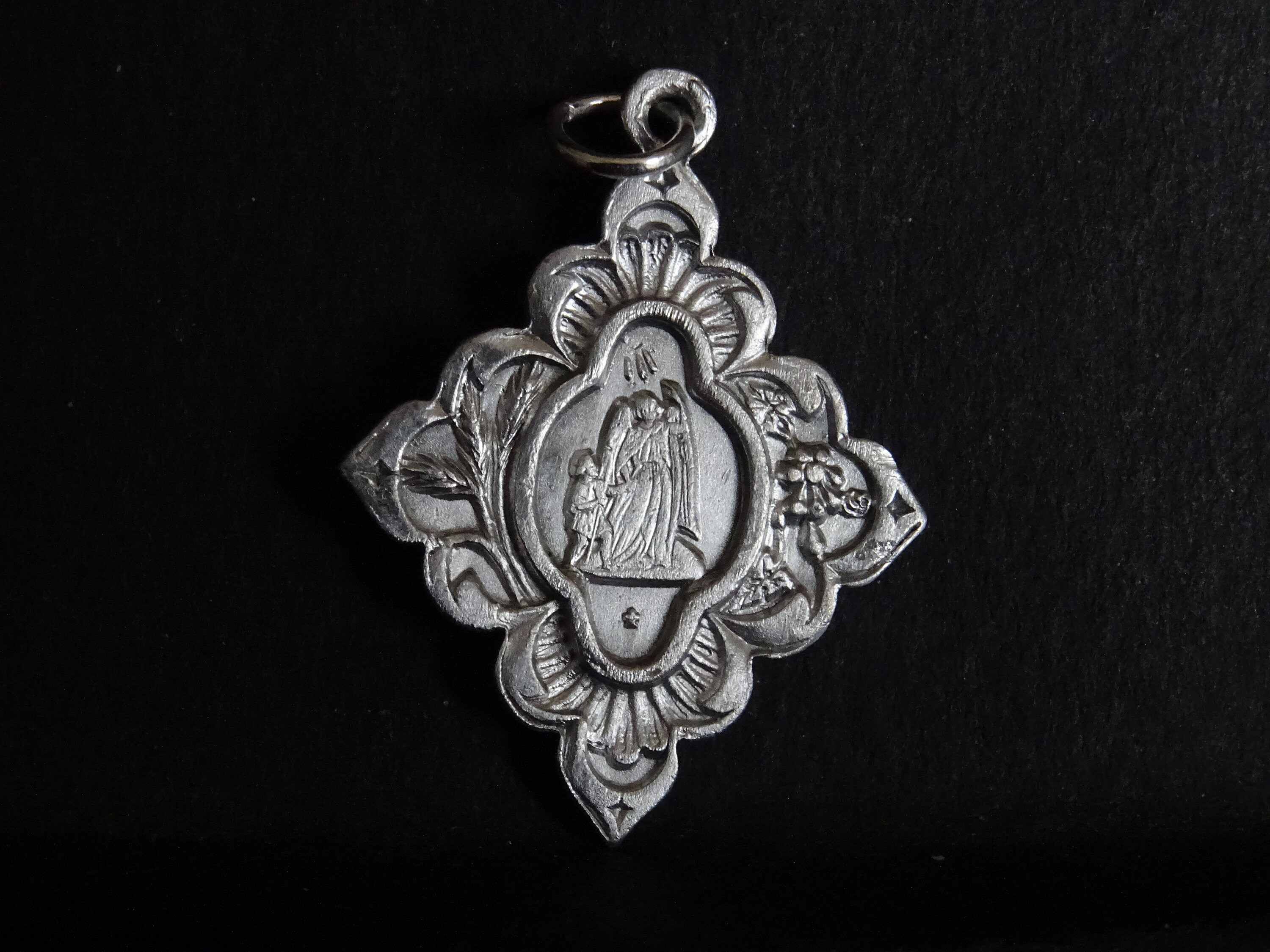 Médaille Archange Croix Medaille Religieux Vintage Saint Charme Aluminium P 99