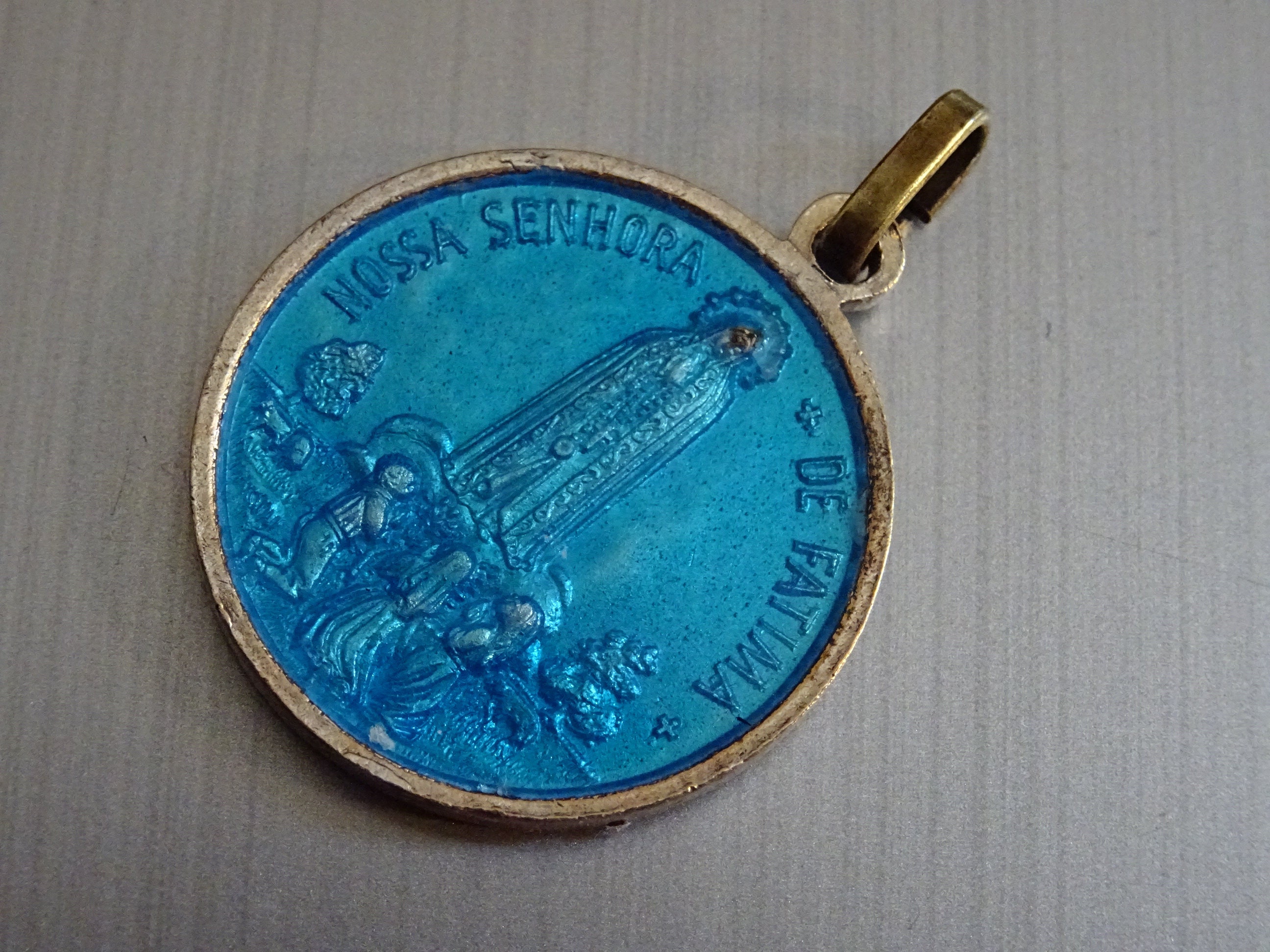 Fatima. Sainte Vierge Marie Émail. Médaille Vintage Pendentif Catholique Médaillon Saint Charme D 22