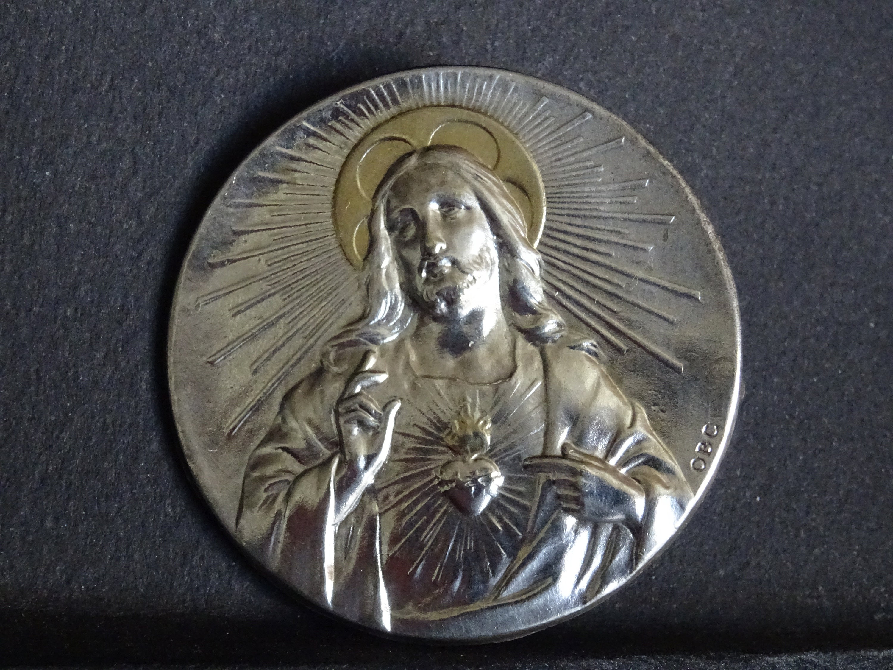 La Plaque. Souvenir Token Altar Jesus avec Halo d'or. Signé Obc Vis et Écrou. Médaille d'argent Sain