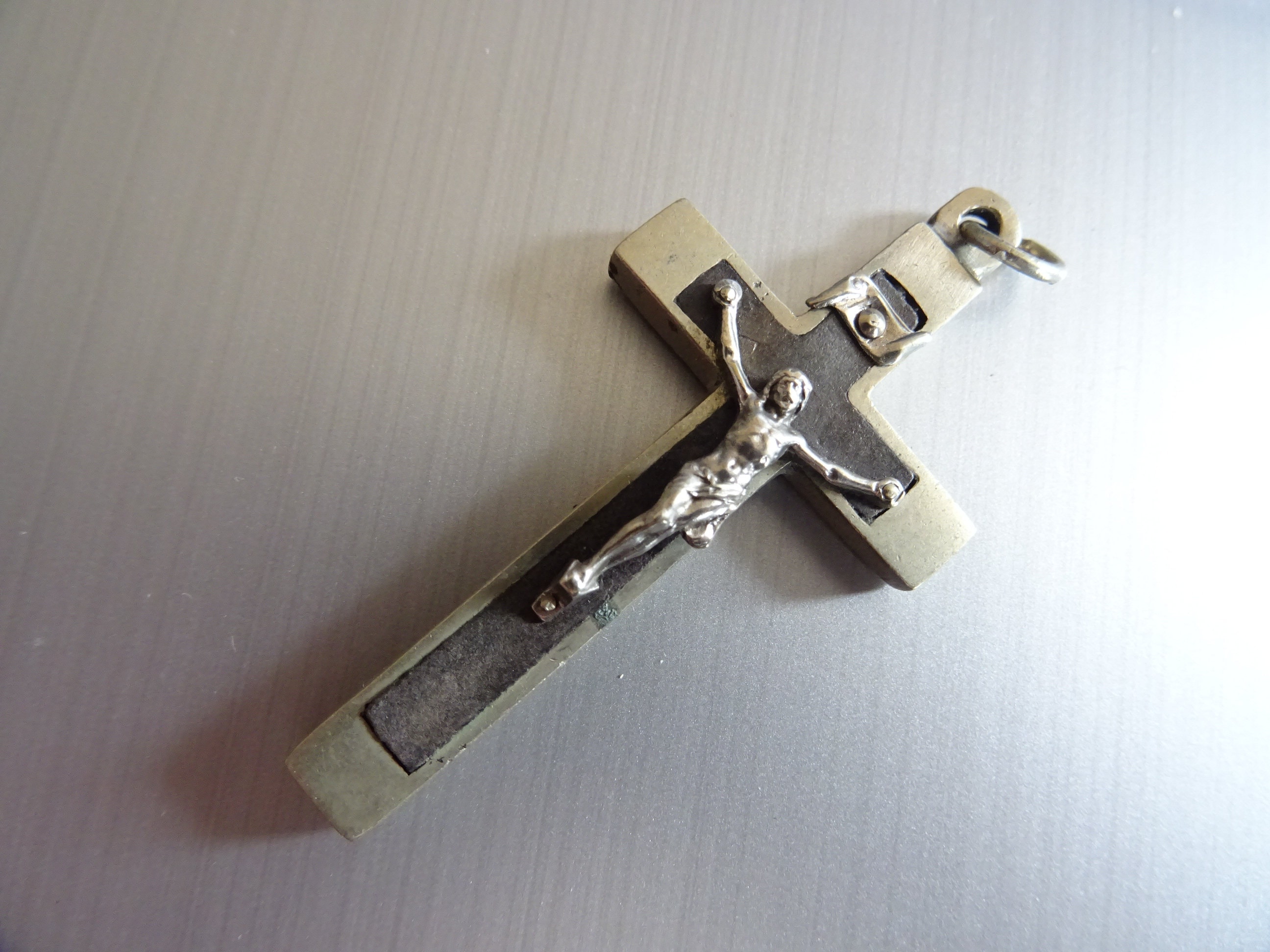 Antique Silver Tone Inri Cross Holy Charm Medal Pendentif Médaillon Médaille Medaille P 830