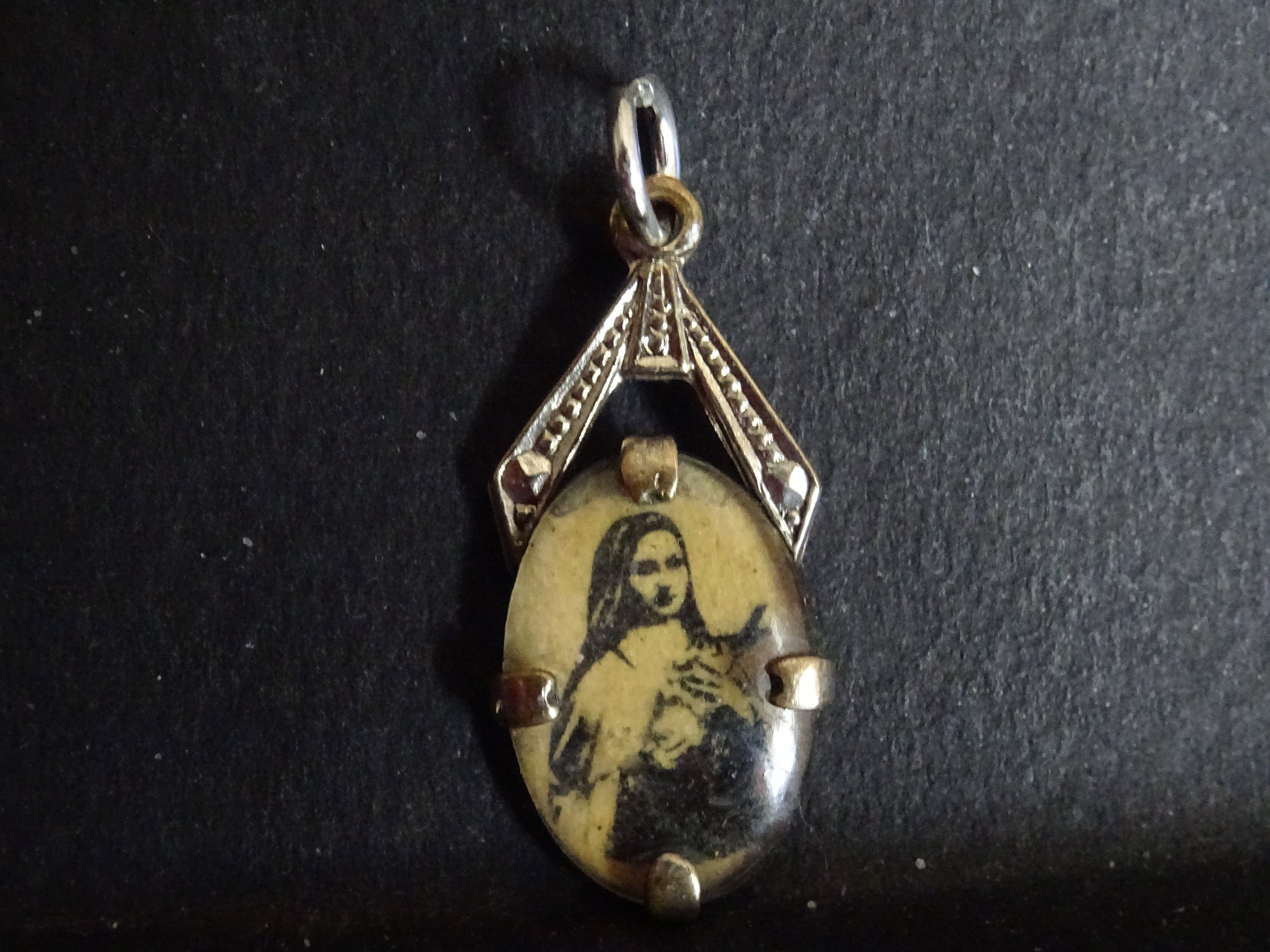 Saint-Thérèse Photo Médaillon Pendentif Religieux Holy Charm