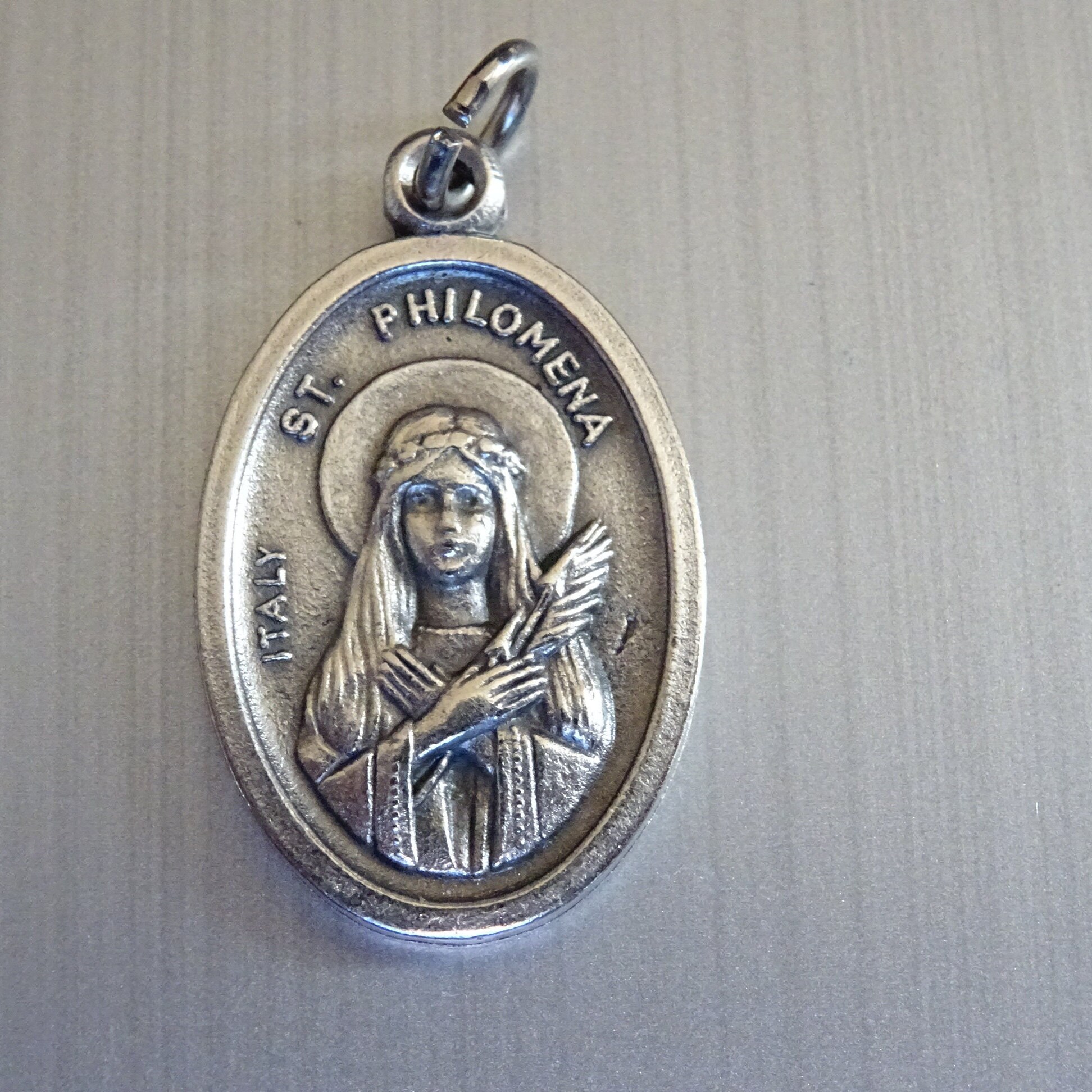 Sainte Philomène Est La Sainte Patronne Des Nourrissons, Bébés et Jeunes, Médaille Pendente Médaille