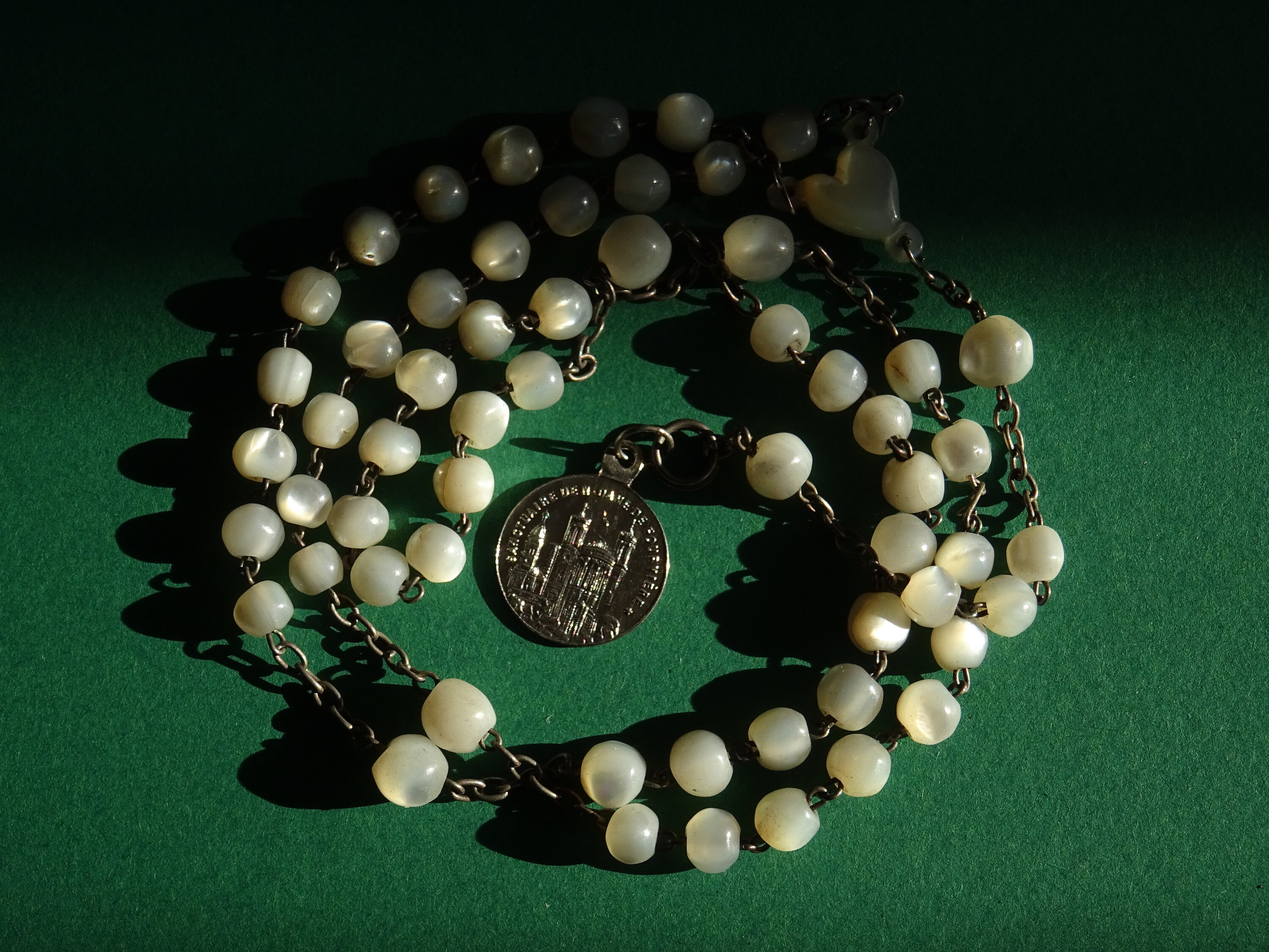 Chapelet Vintage Chapelet Notre Dame de Fourviere Medaille Médaille Nacre de Perles