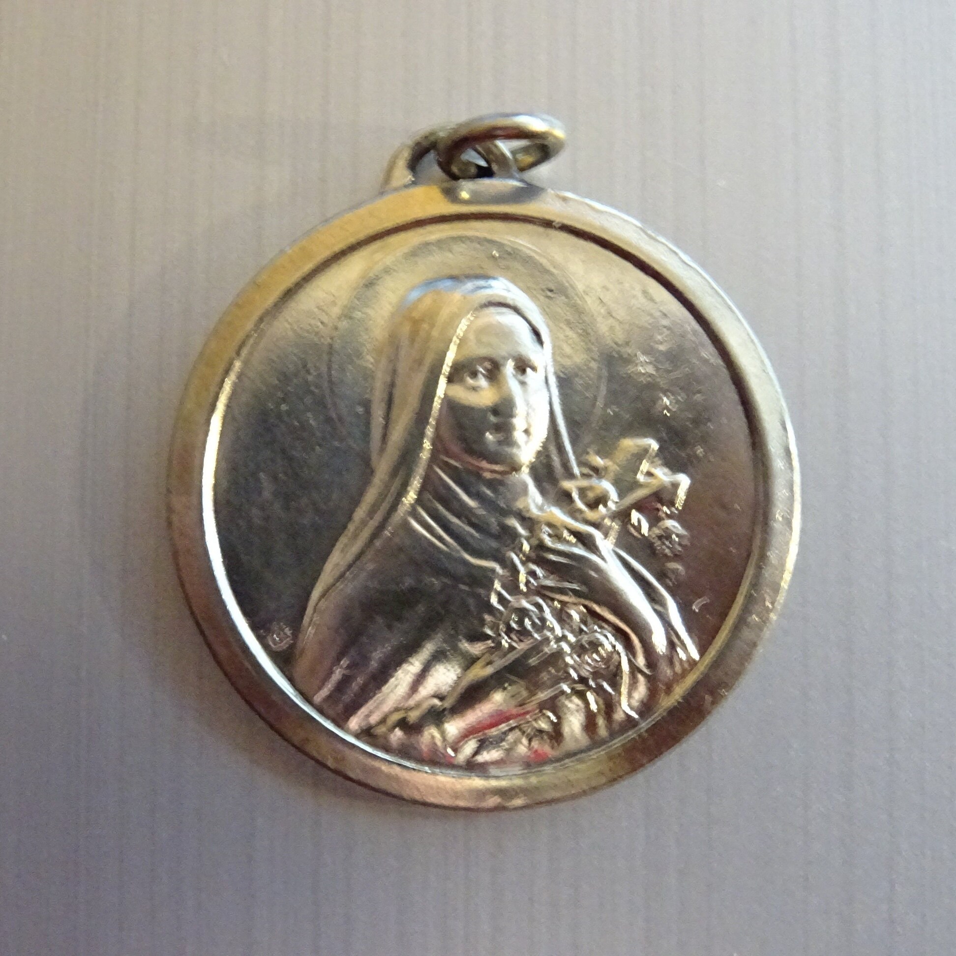 Grande Sainte-Thérèse. Saint-Christophe. Antique Religieux Français Pendentif Médaille Saint Charme 