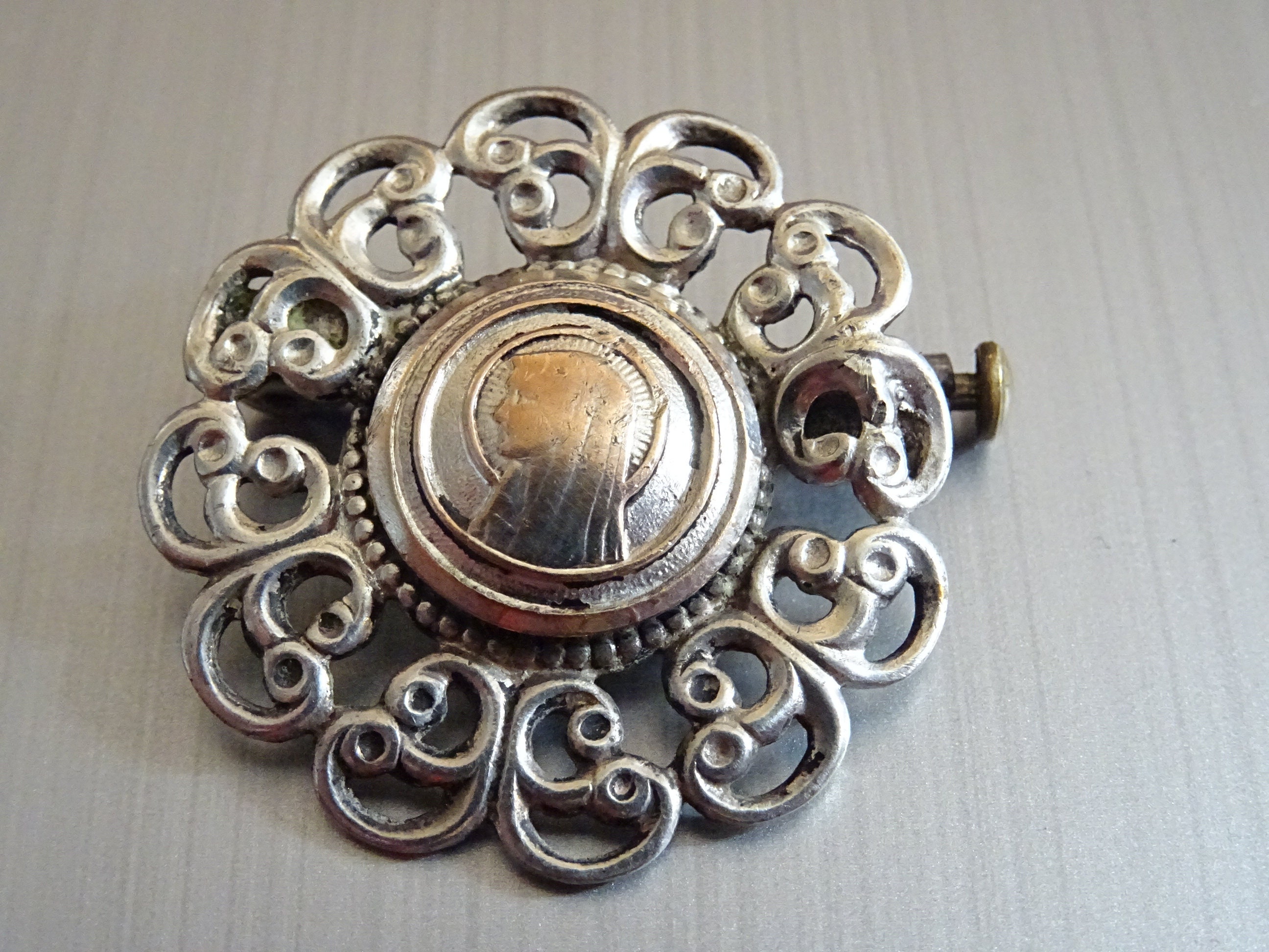Tattice Mary Brooch. Vintage Religieux Jésus Saint Charme B 852